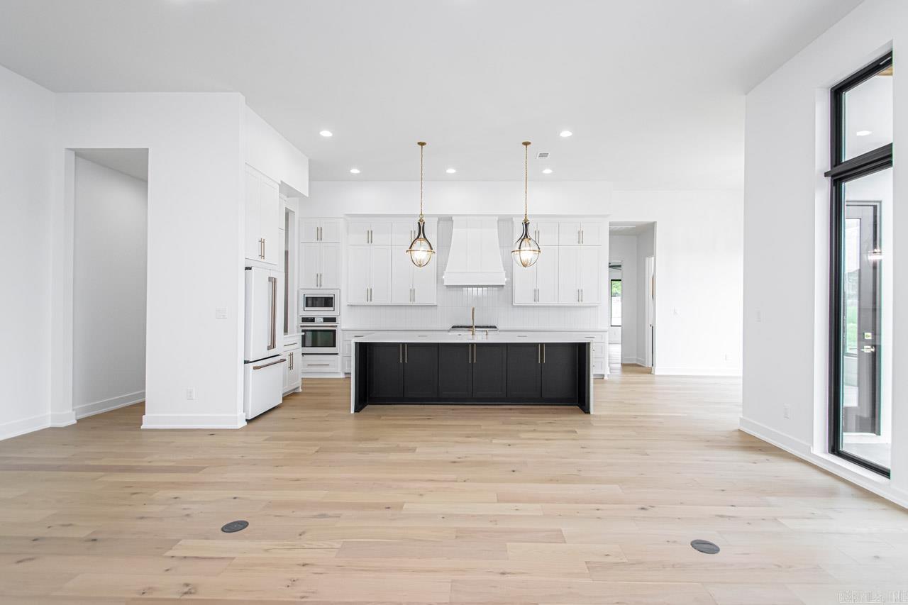 WEST LAKE VILLAGE - Residential