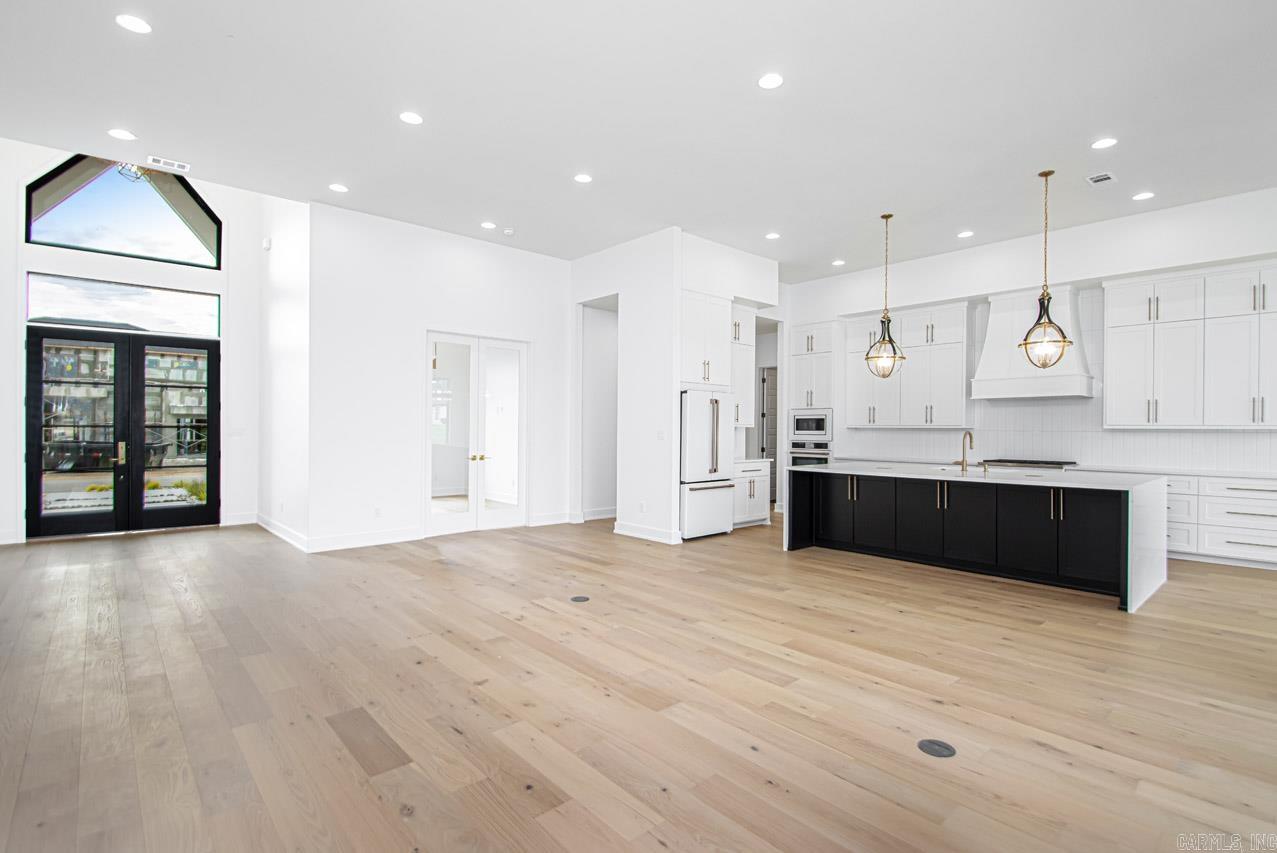 WEST LAKE VILLAGE - Residential