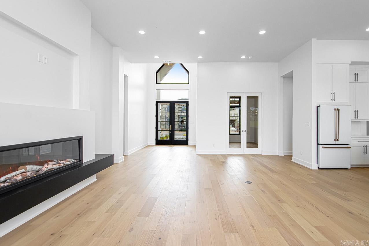 WEST LAKE VILLAGE - Residential