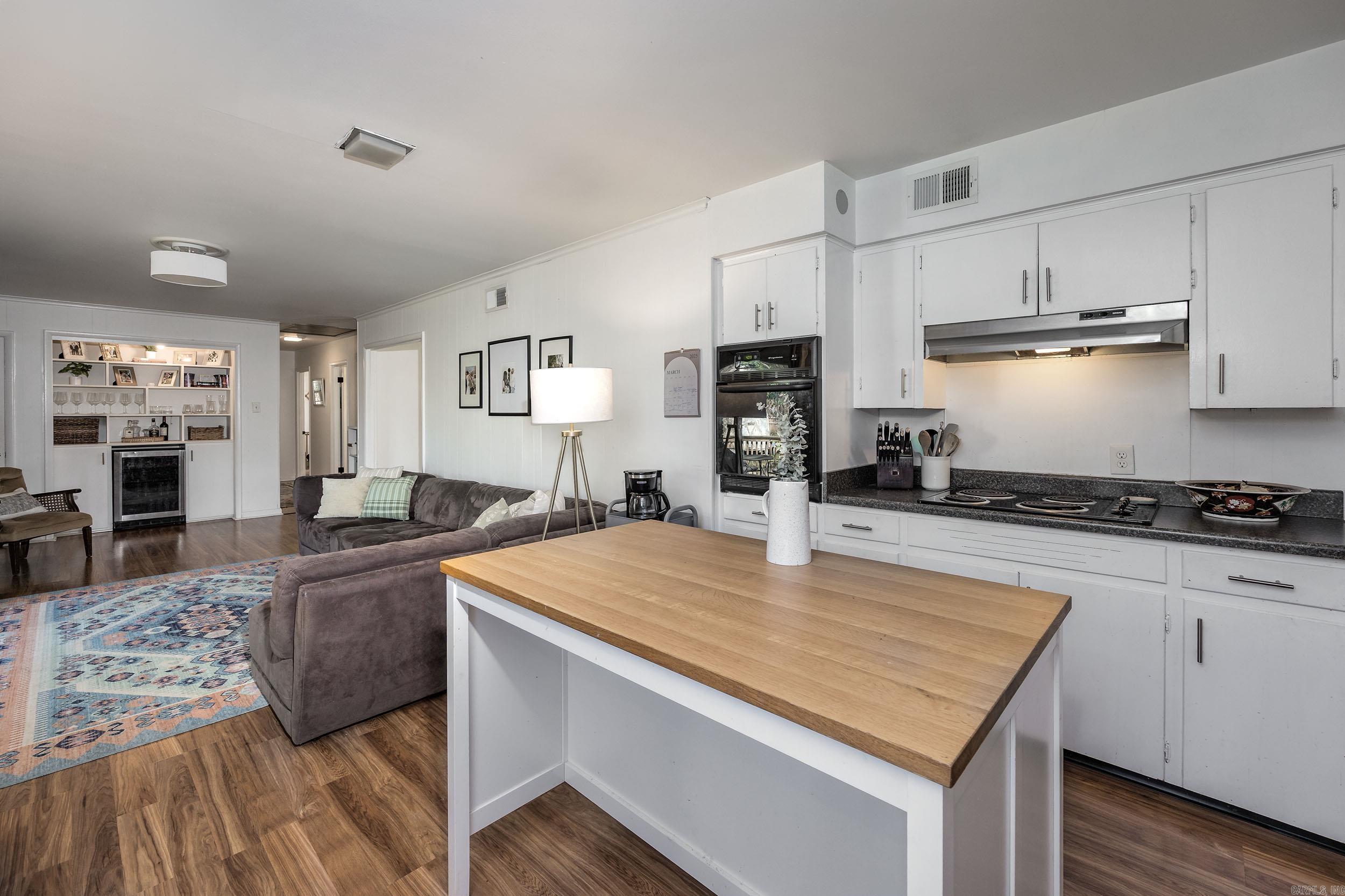 HALL PLAZA - Residential