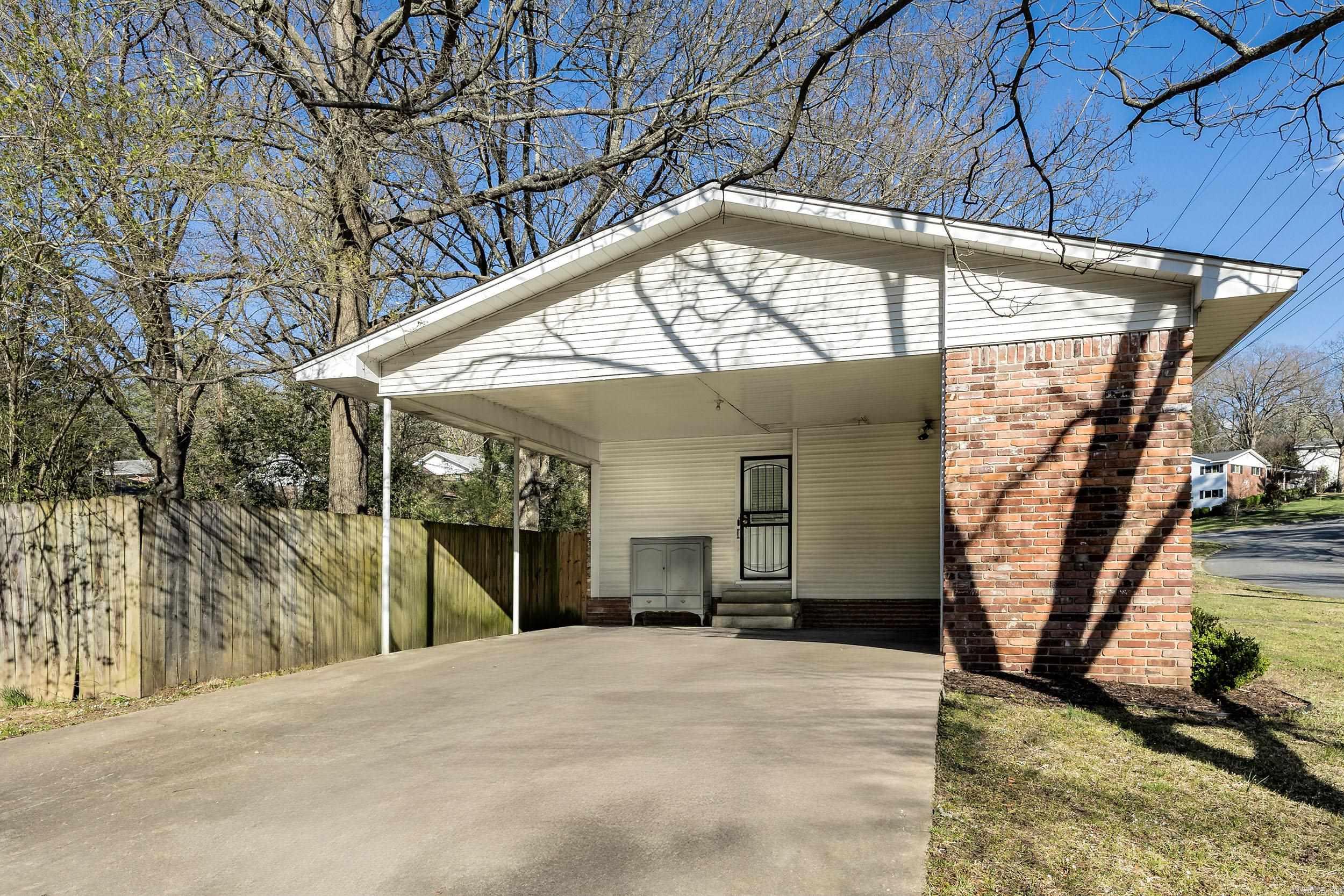 HALL PLAZA - Residential