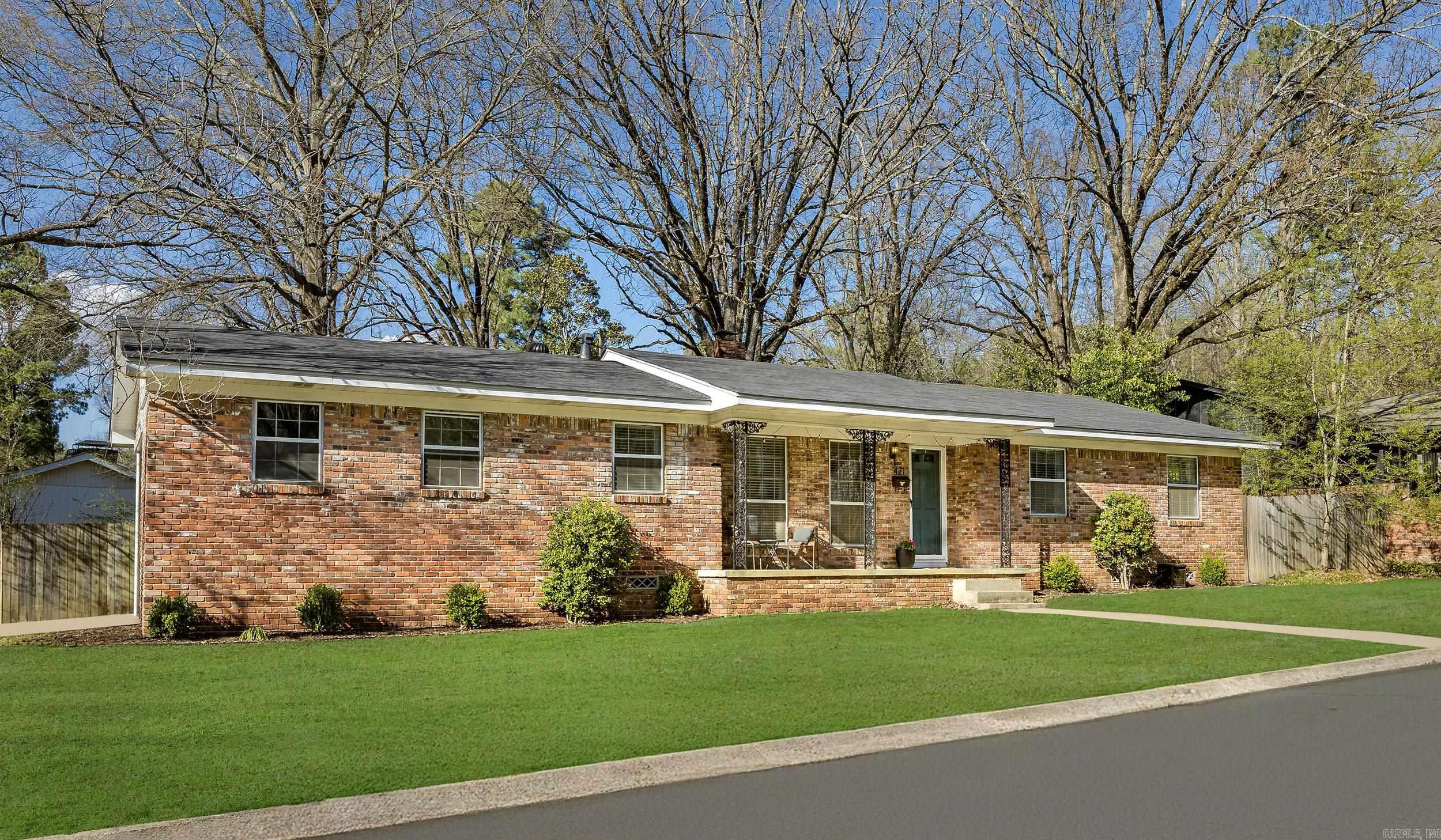 HALL PLAZA - Residential