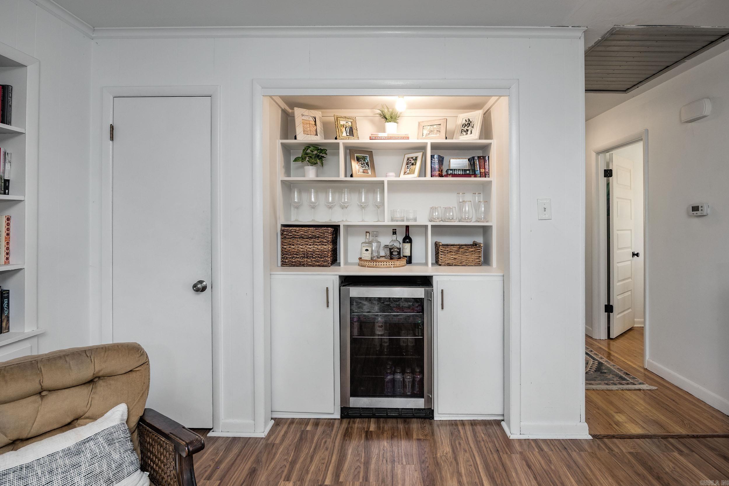 HALL PLAZA - Residential