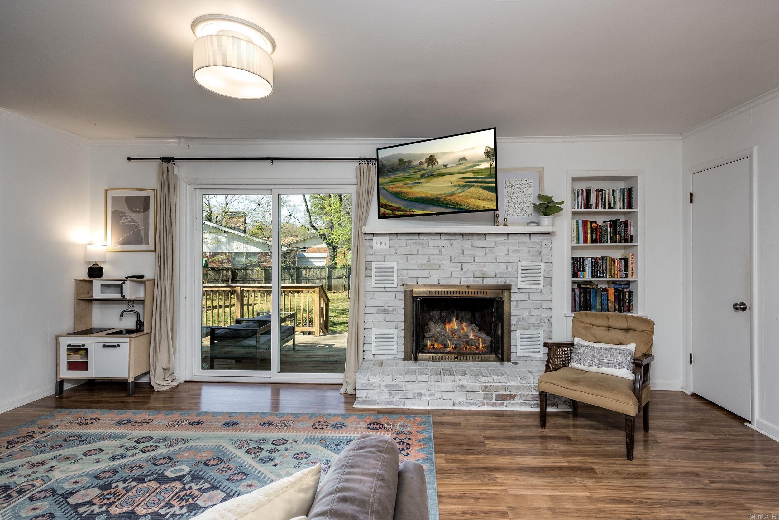 HALL PLAZA - Residential