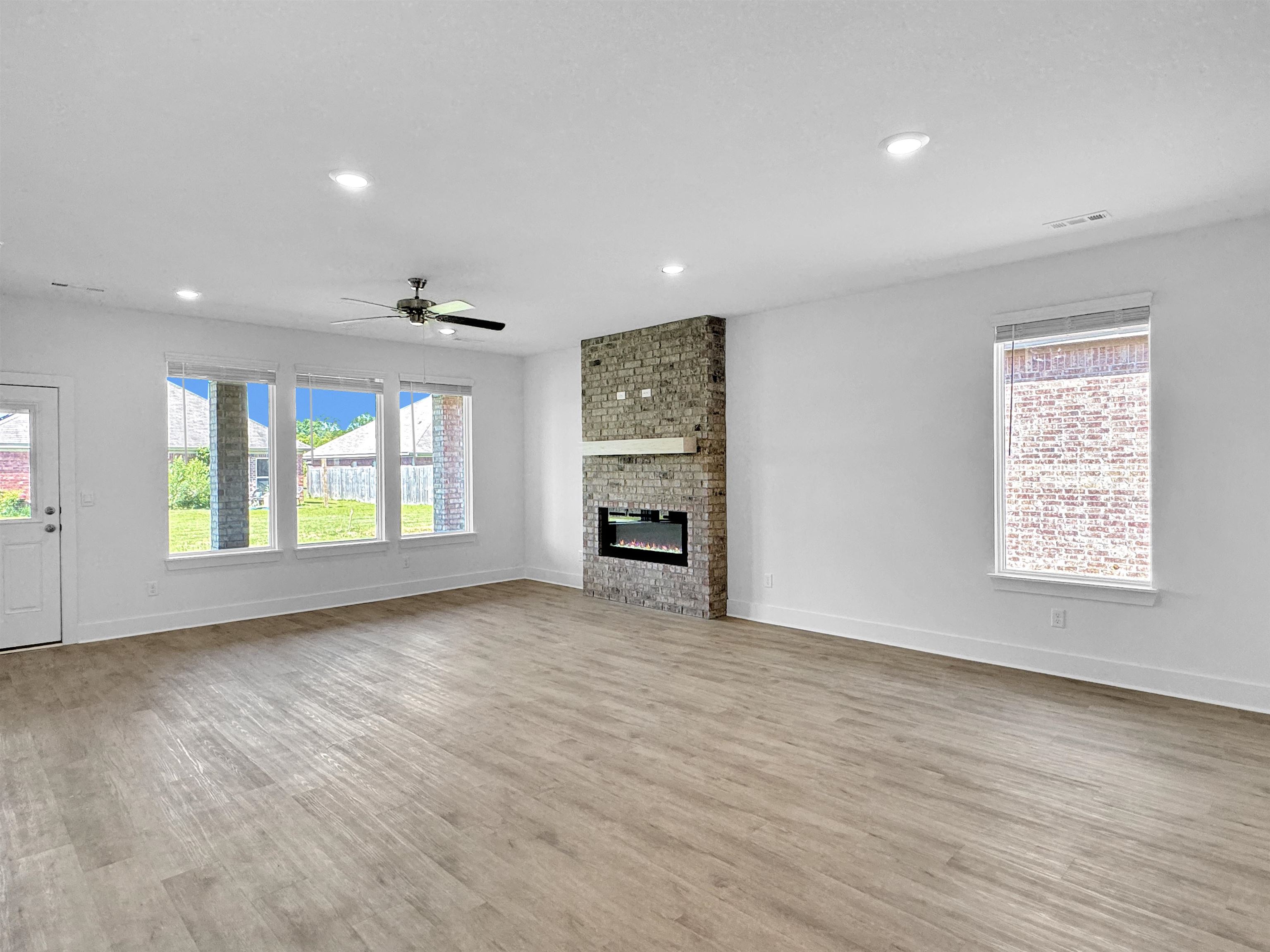 THE RESERVE AT COUNTRY CLUB PHAS - Residential