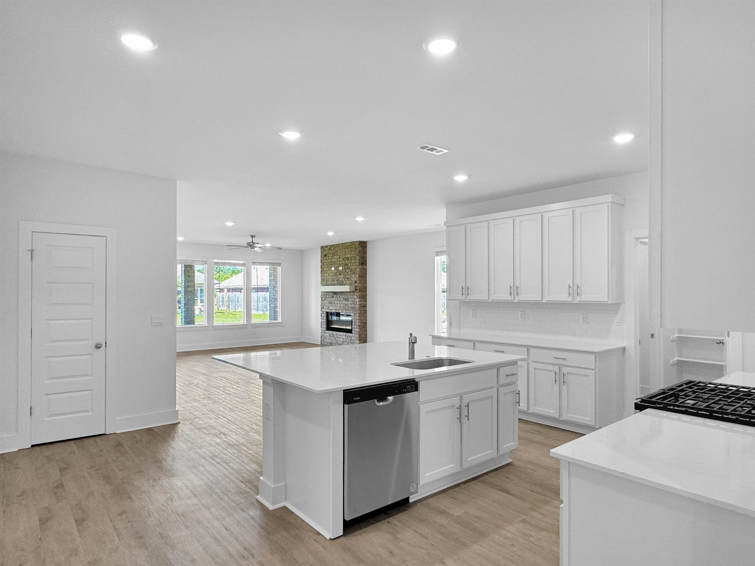 THE RESERVE AT COUNTRY CLUB PHAS - Residential