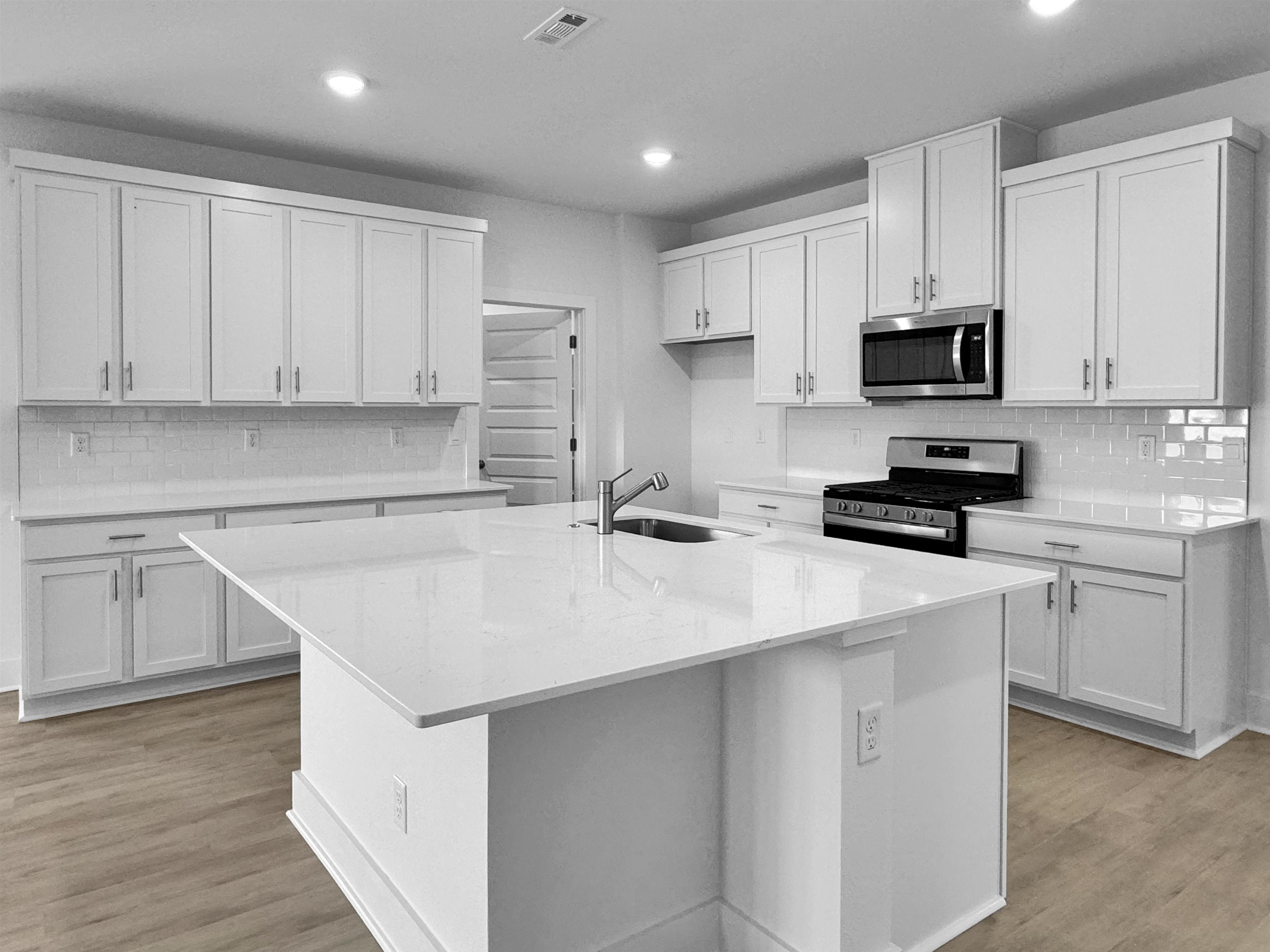 THE RESERVE AT COUNTRY CLUB PHAS - Residential