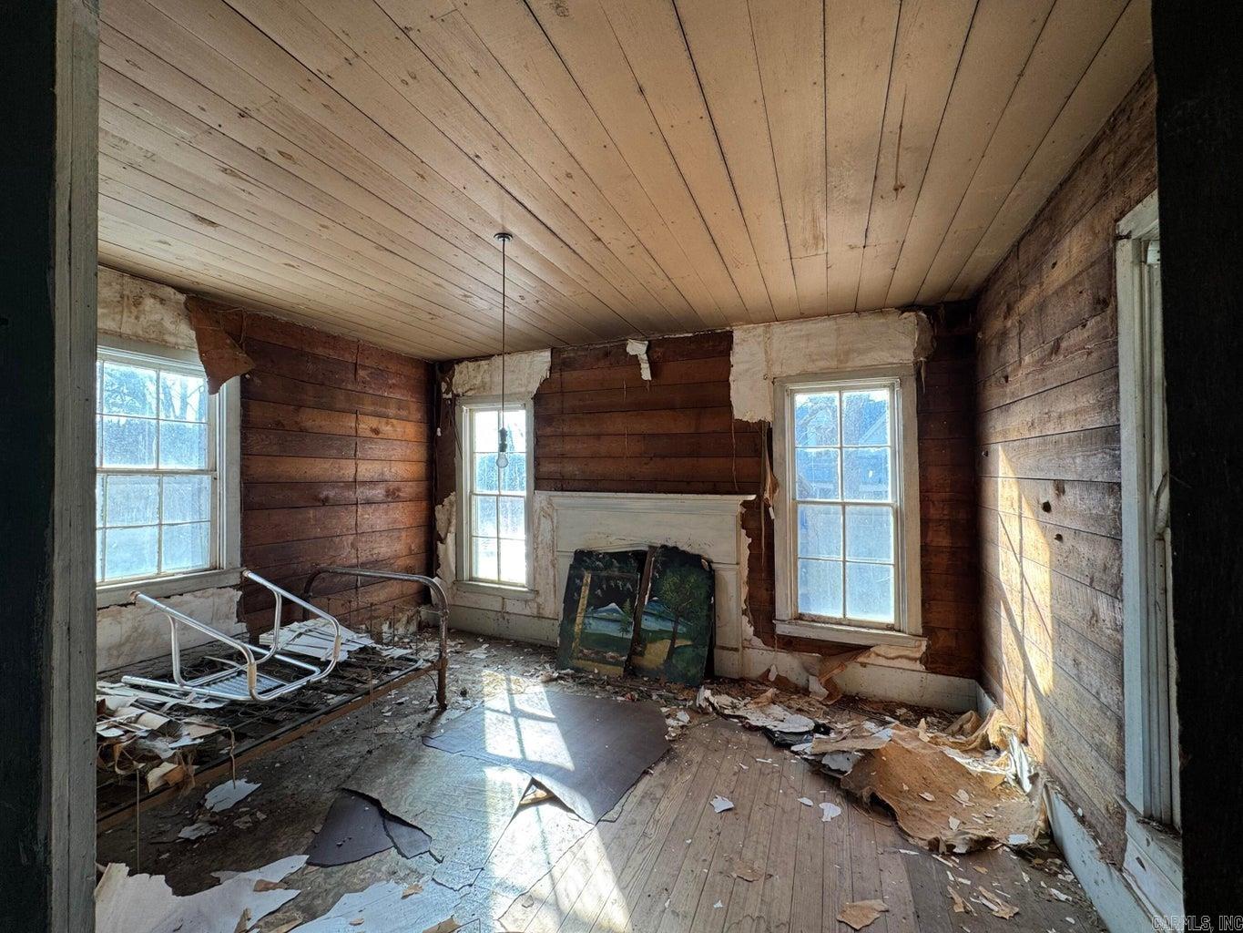 Metes & Bounds - Residential