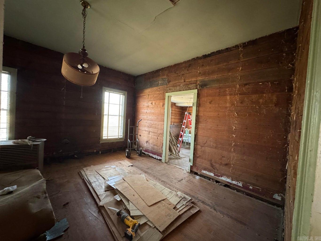 Metes & Bounds - Residential