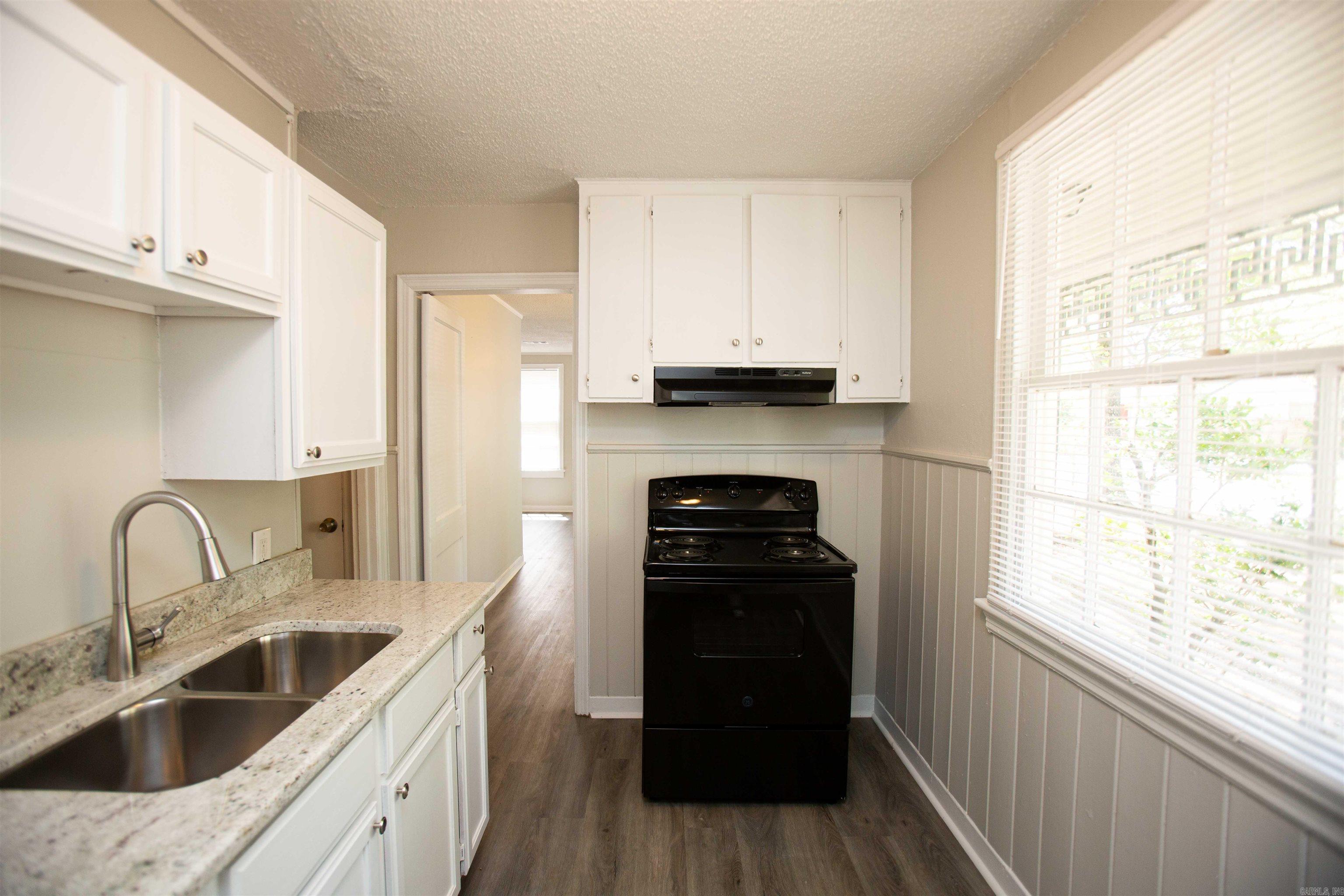 Cherry & Cox - Residential Lease