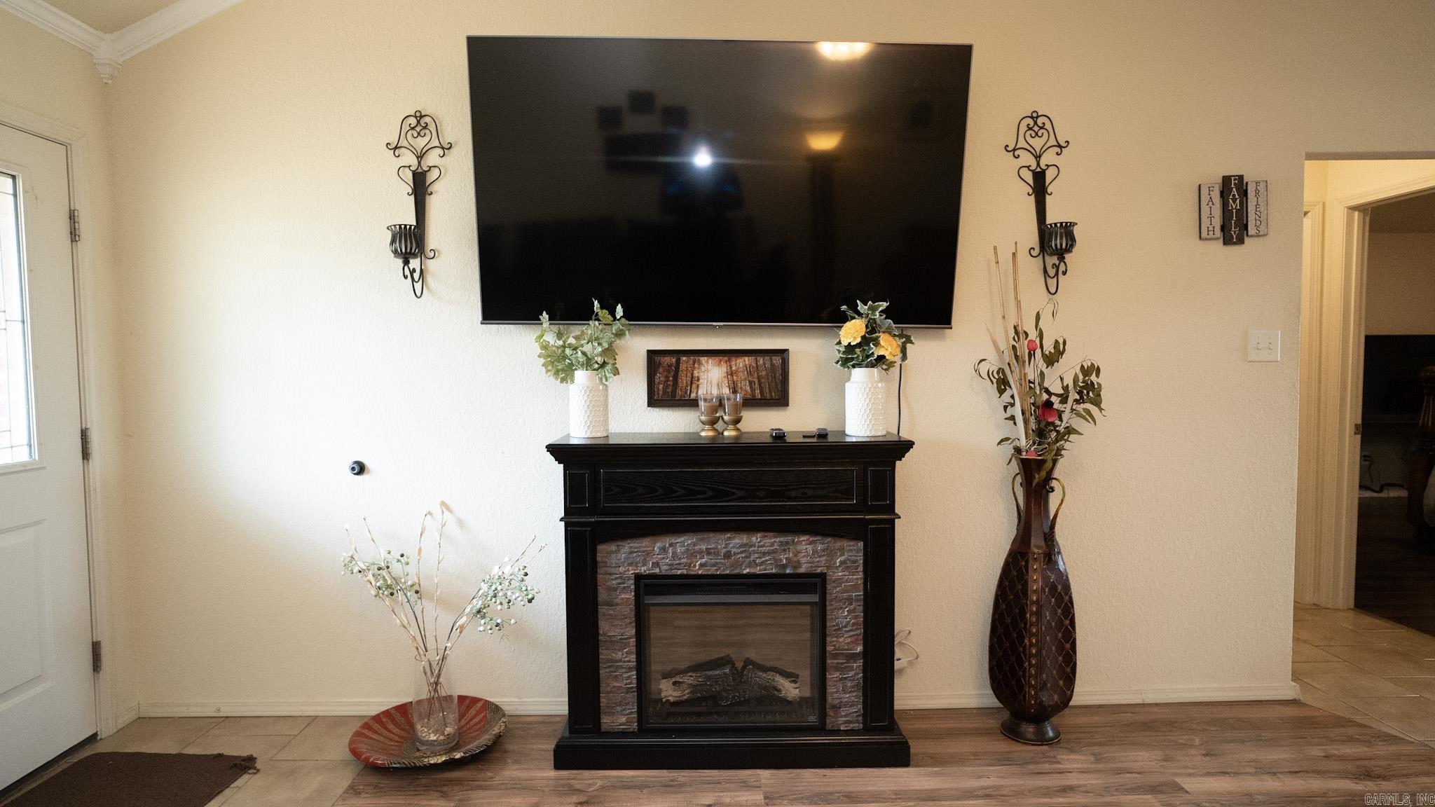 PARKWAY MEADOWS - Residential