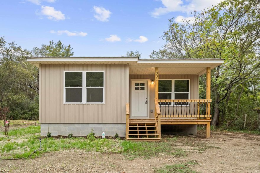 New construction in the heart of Hot Springs! This beautiful 3-bedroom, 2-bath home offers modern style and convenience just minutes from downtown, shopping, dining, and all the attractions Hot Springs has to offer. The open-concept layout features a spacious kitchen with stainless steel appliances and plenty of counter space, perfect for cooking and entertaining. Enjoy the large backyard — ideal for relaxing, pets, or outdoor gatherings. Move-in ready and built for low-maintenance living!