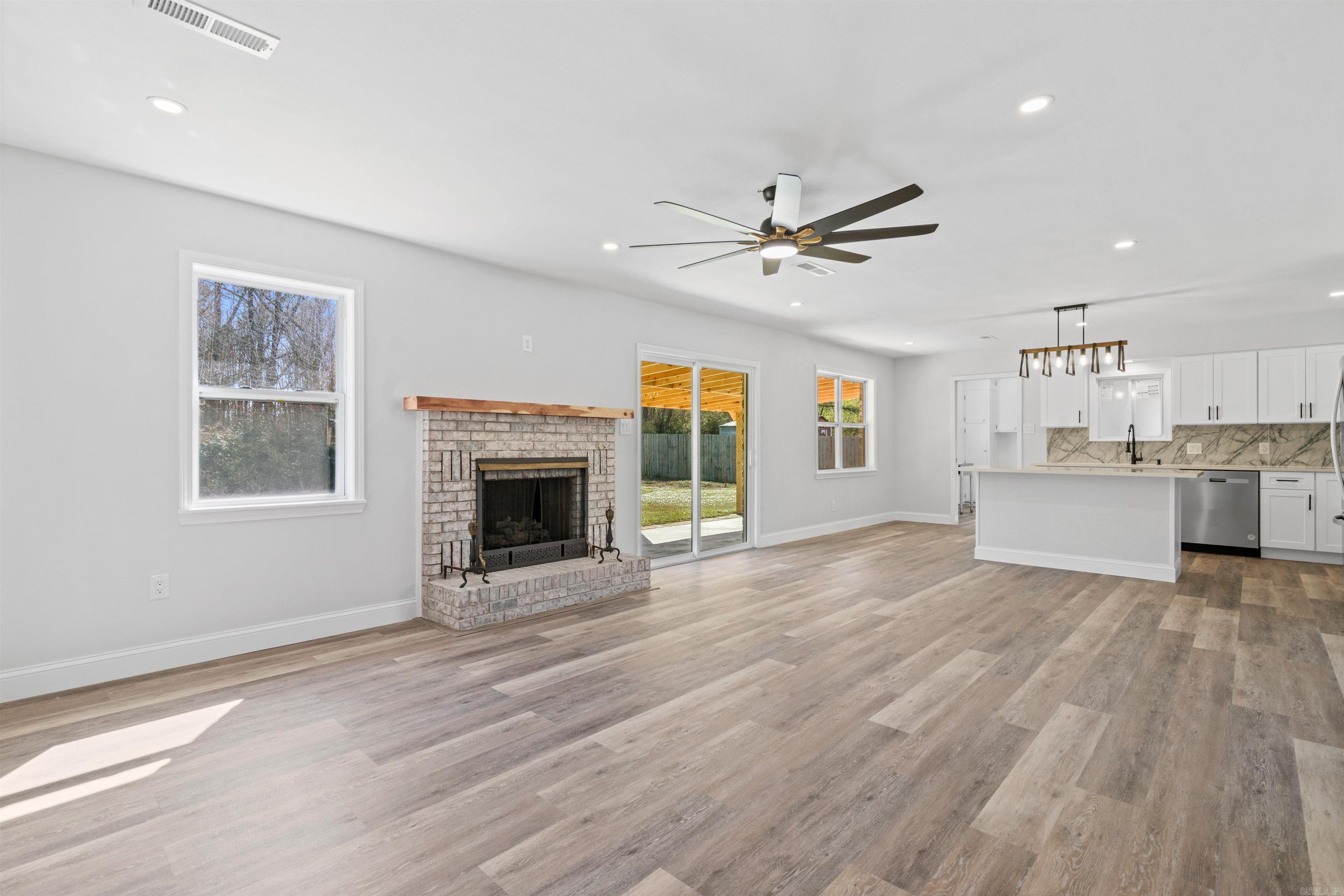 BEVERLY HILLS - Residential