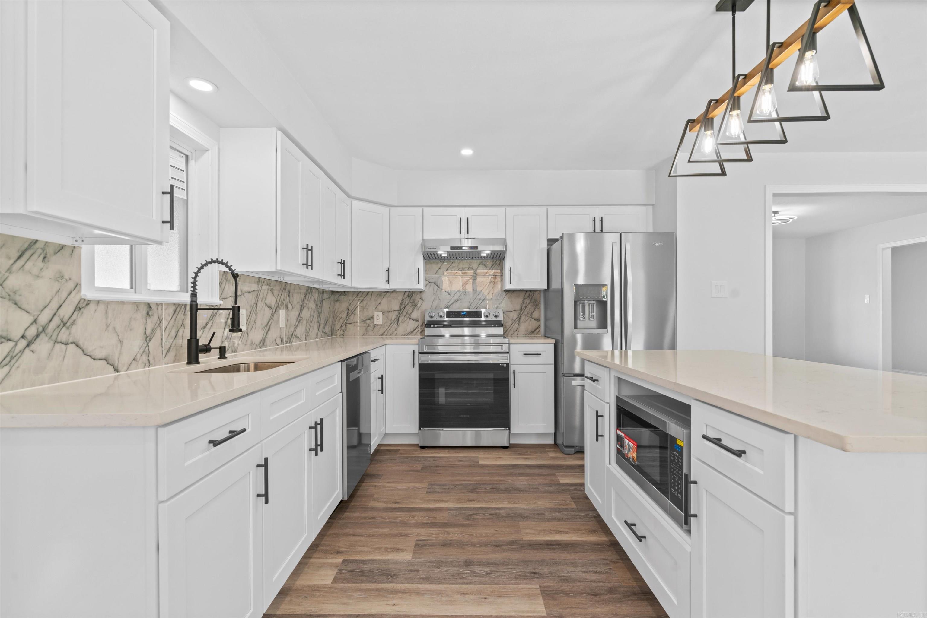 BEVERLY HILLS - Residential