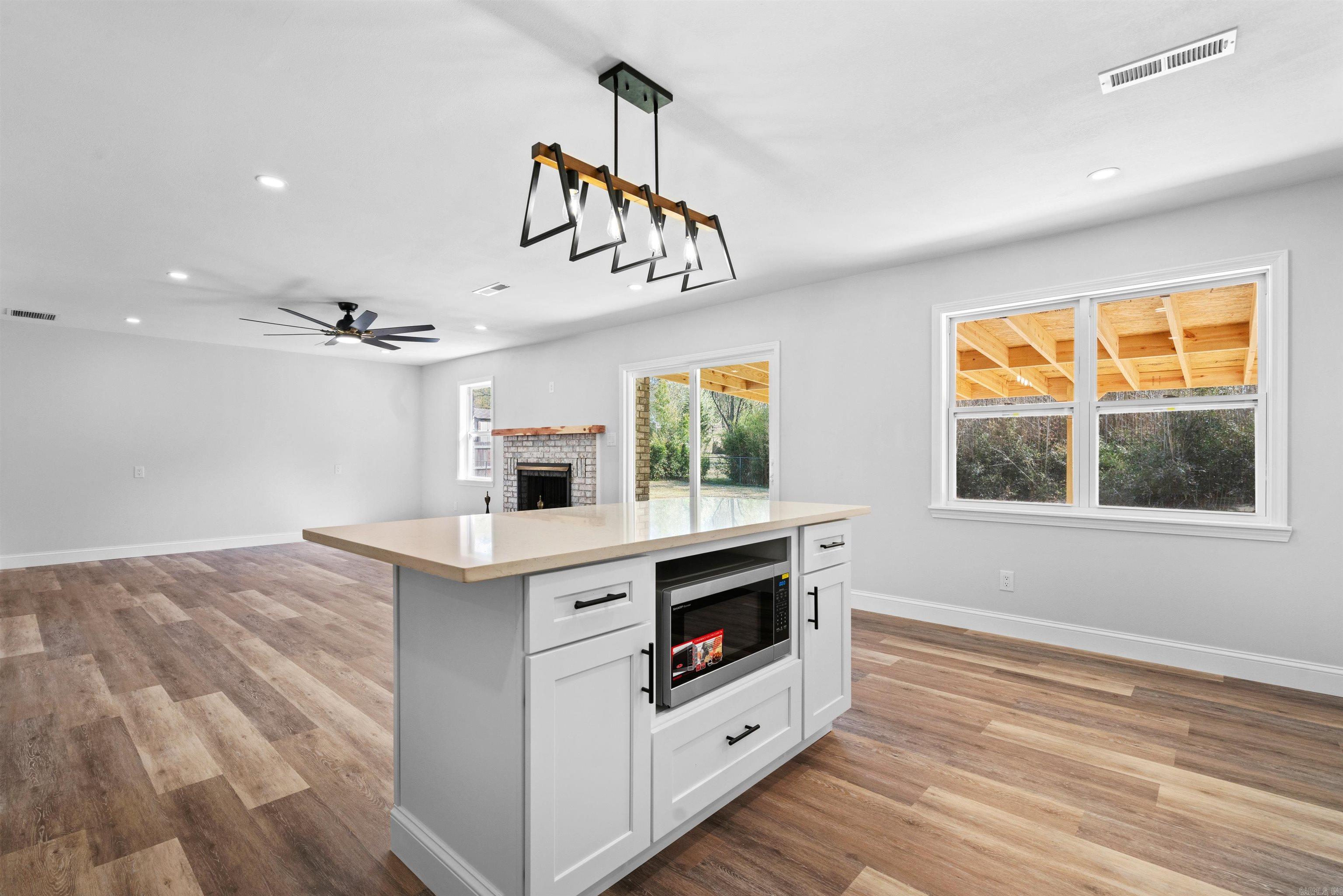 BEVERLY HILLS - Residential