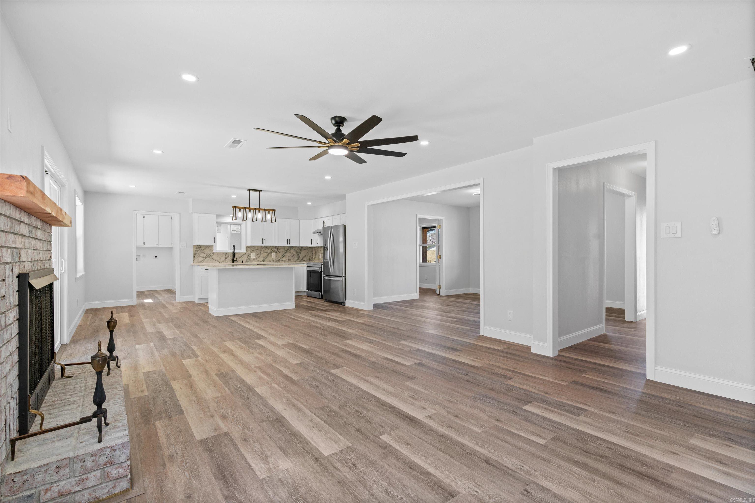 BEVERLY HILLS - Residential