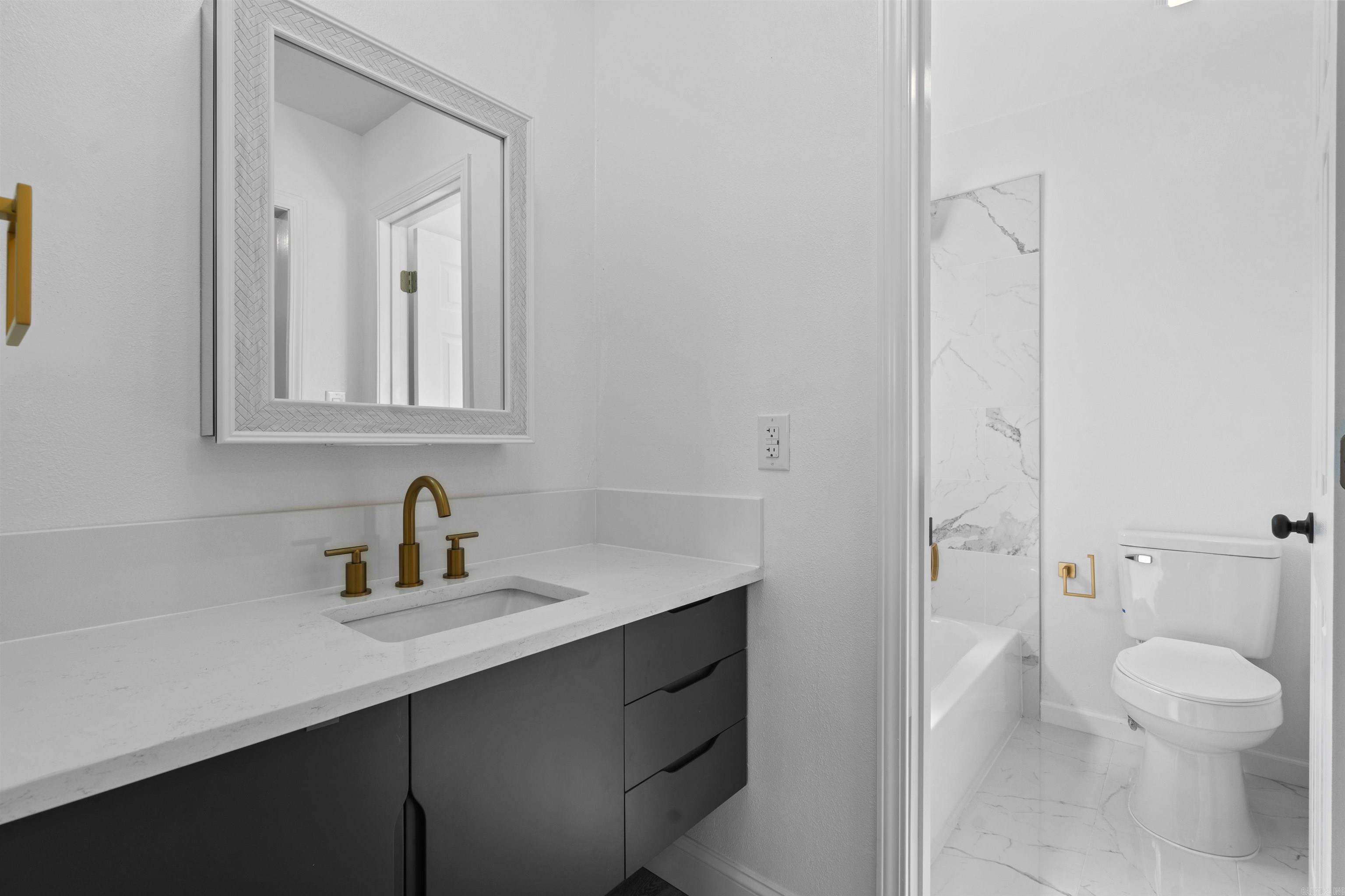 BEVERLY HILLS - Residential