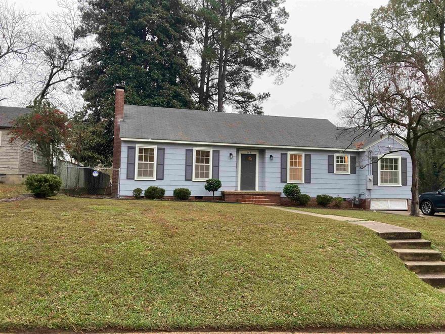 This is a professionally decorated home. New Granite Kitchen counter top. Appliances stay, refrigerator, washer/dryer, including a new kitchen stove and dishwasher. Newly renovated home.