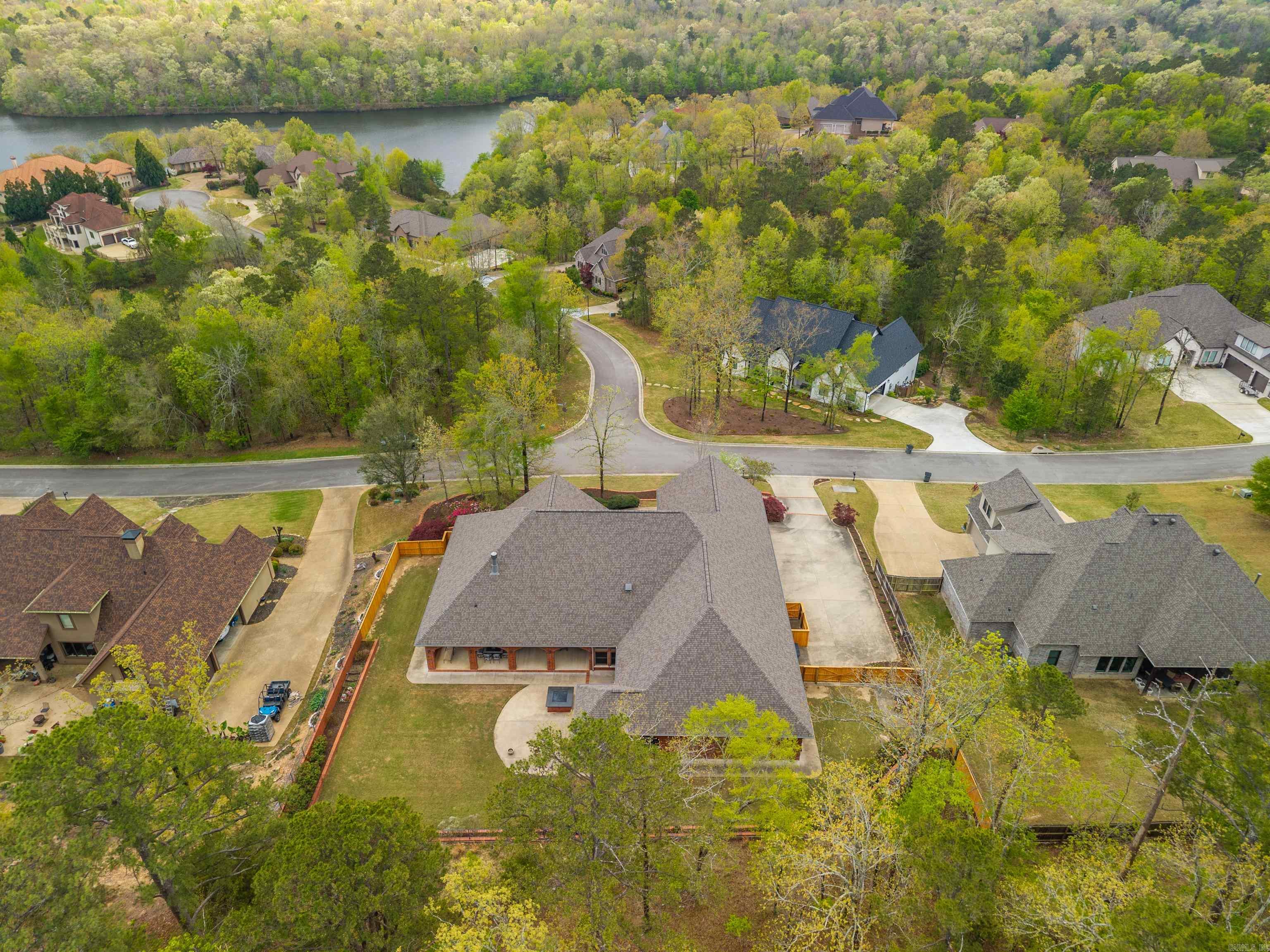 RED OAK - Residential