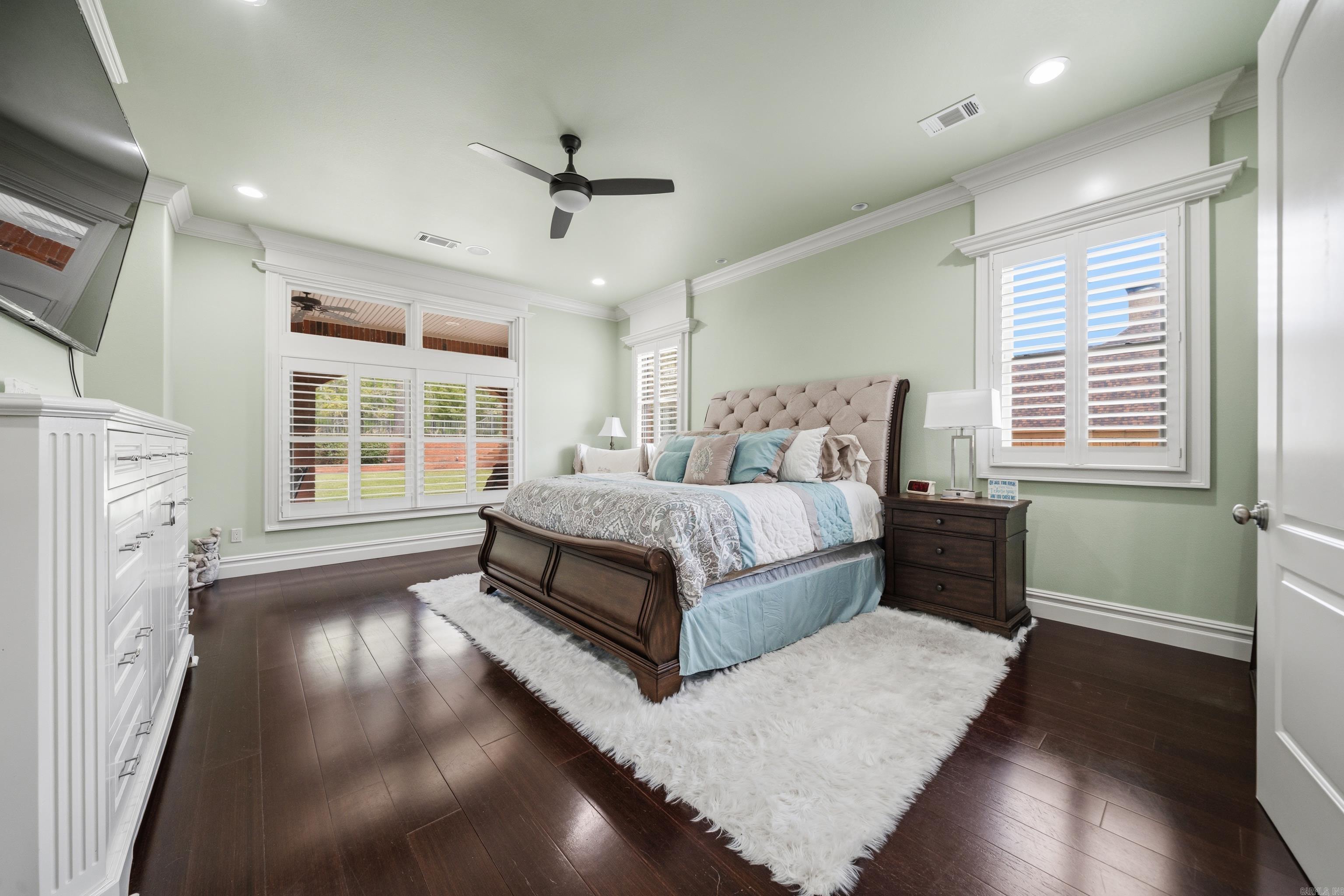 RED OAK - Residential