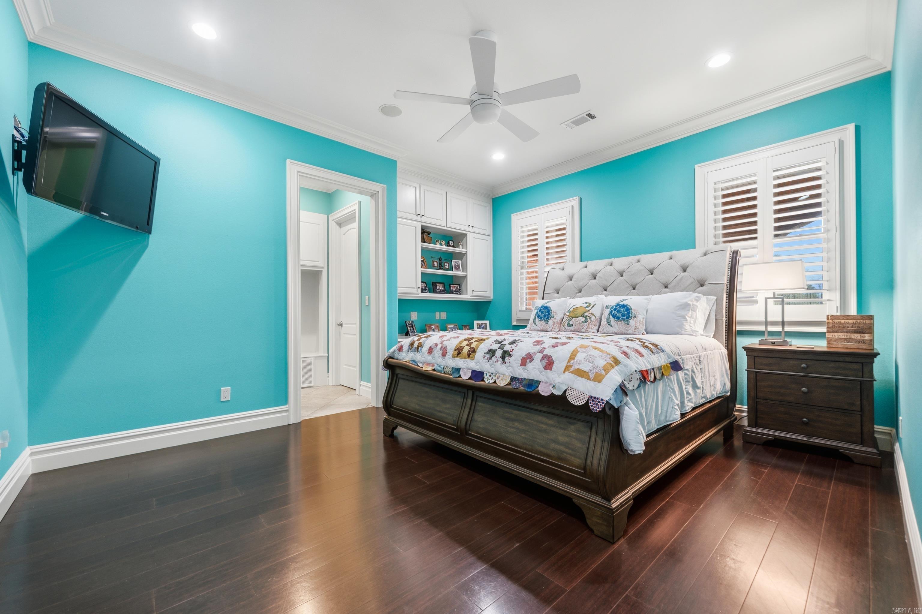 RED OAK - Residential