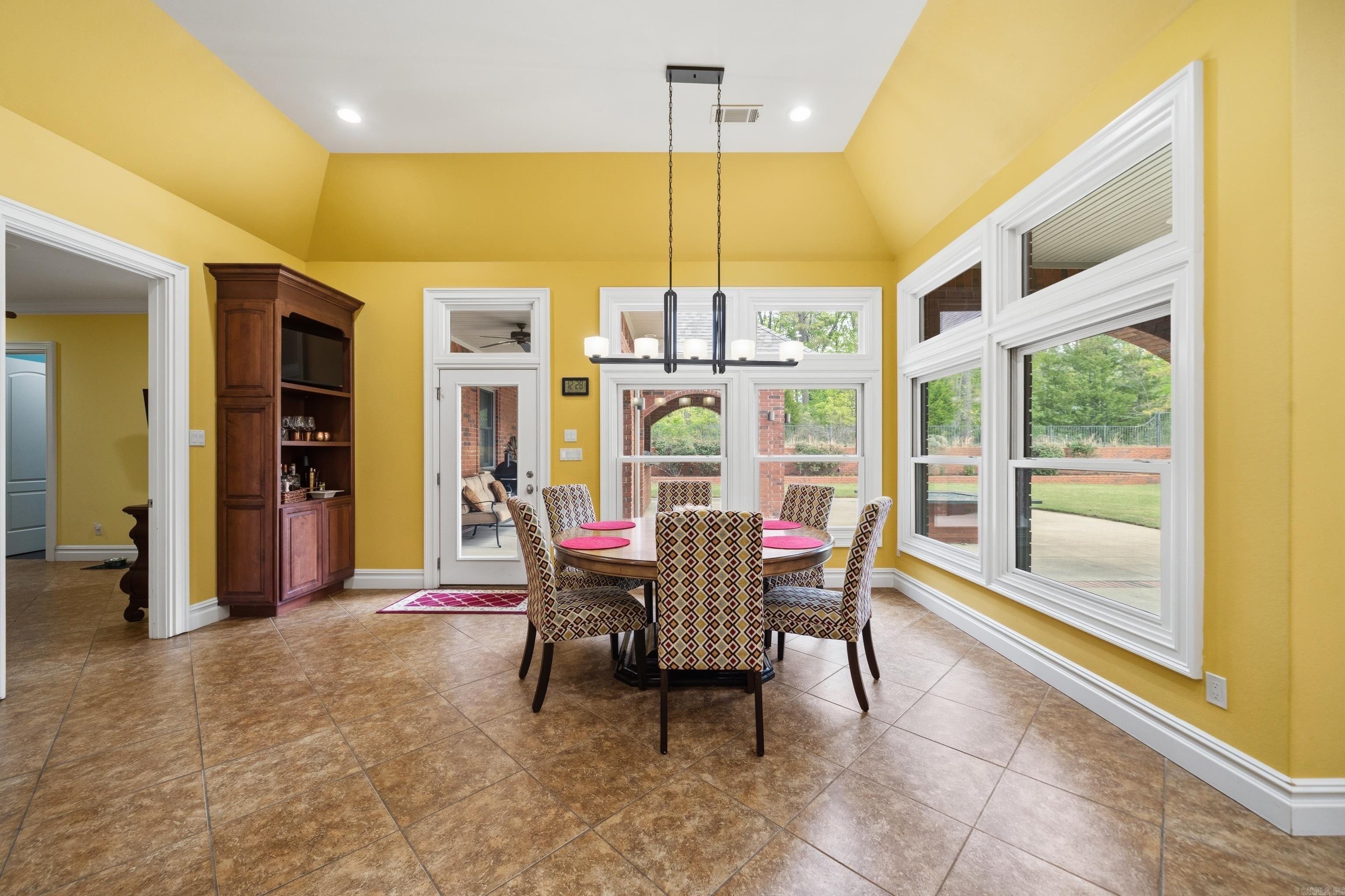 RED OAK - Residential