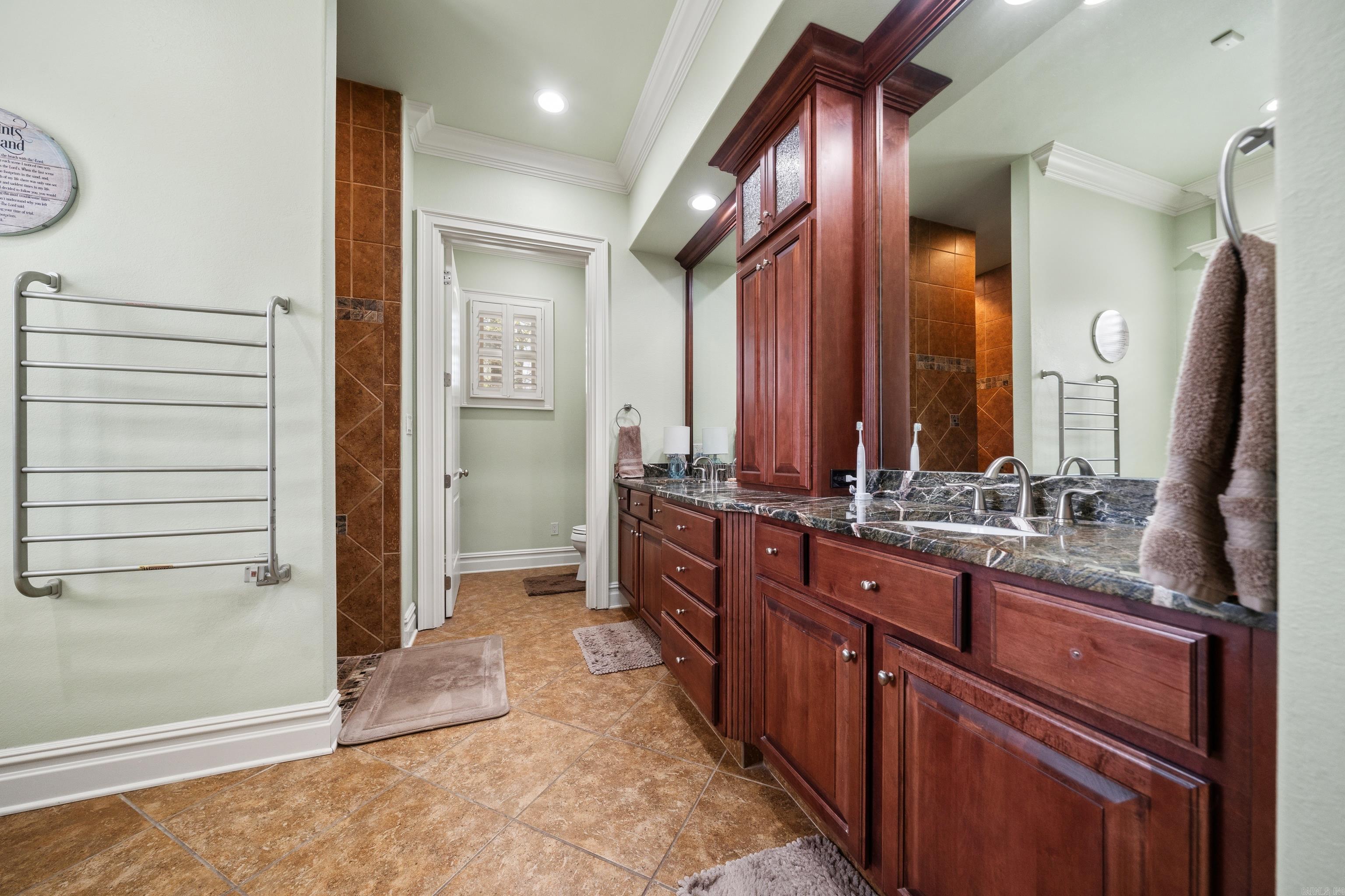 RED OAK - Residential