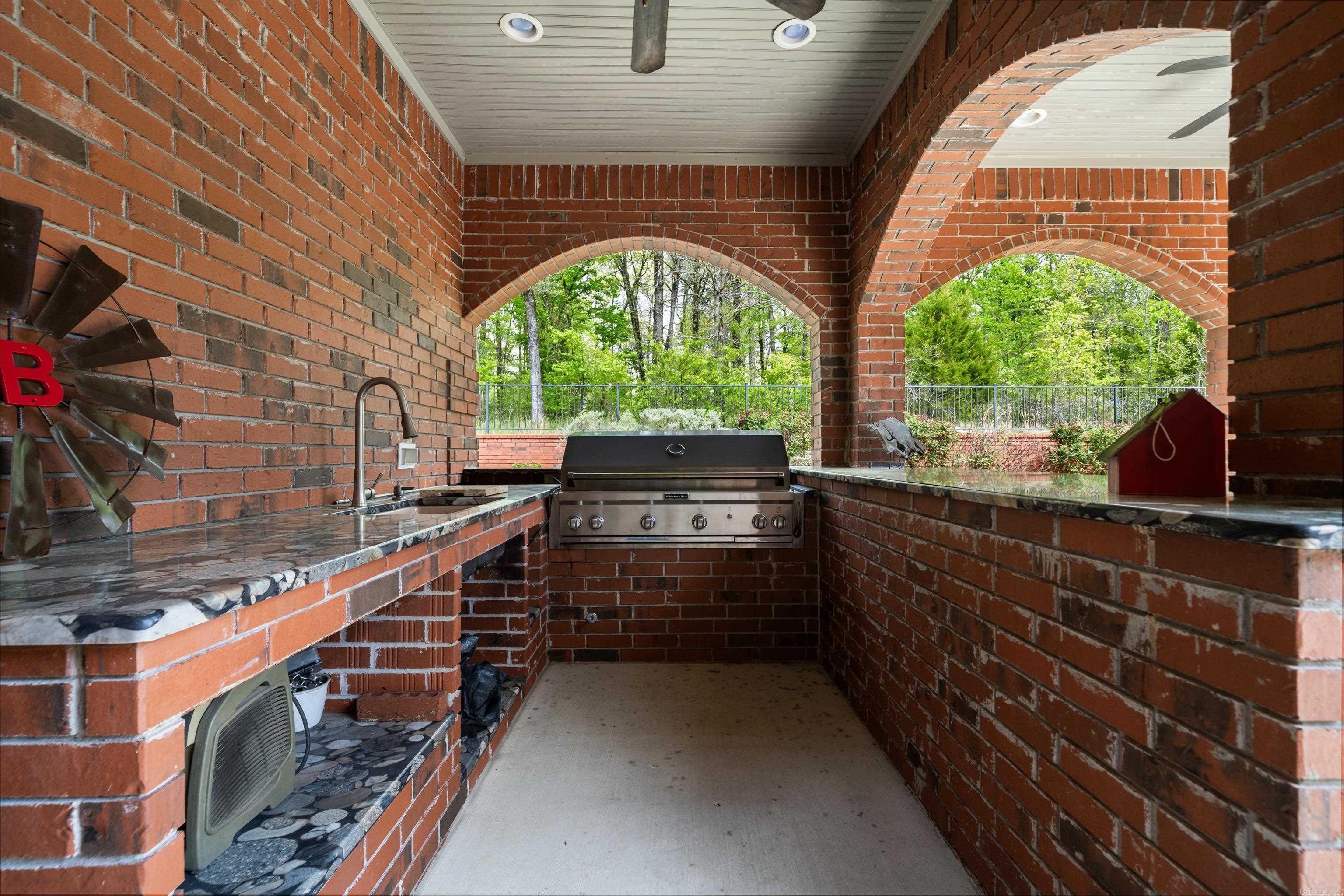 RED OAK - Residential