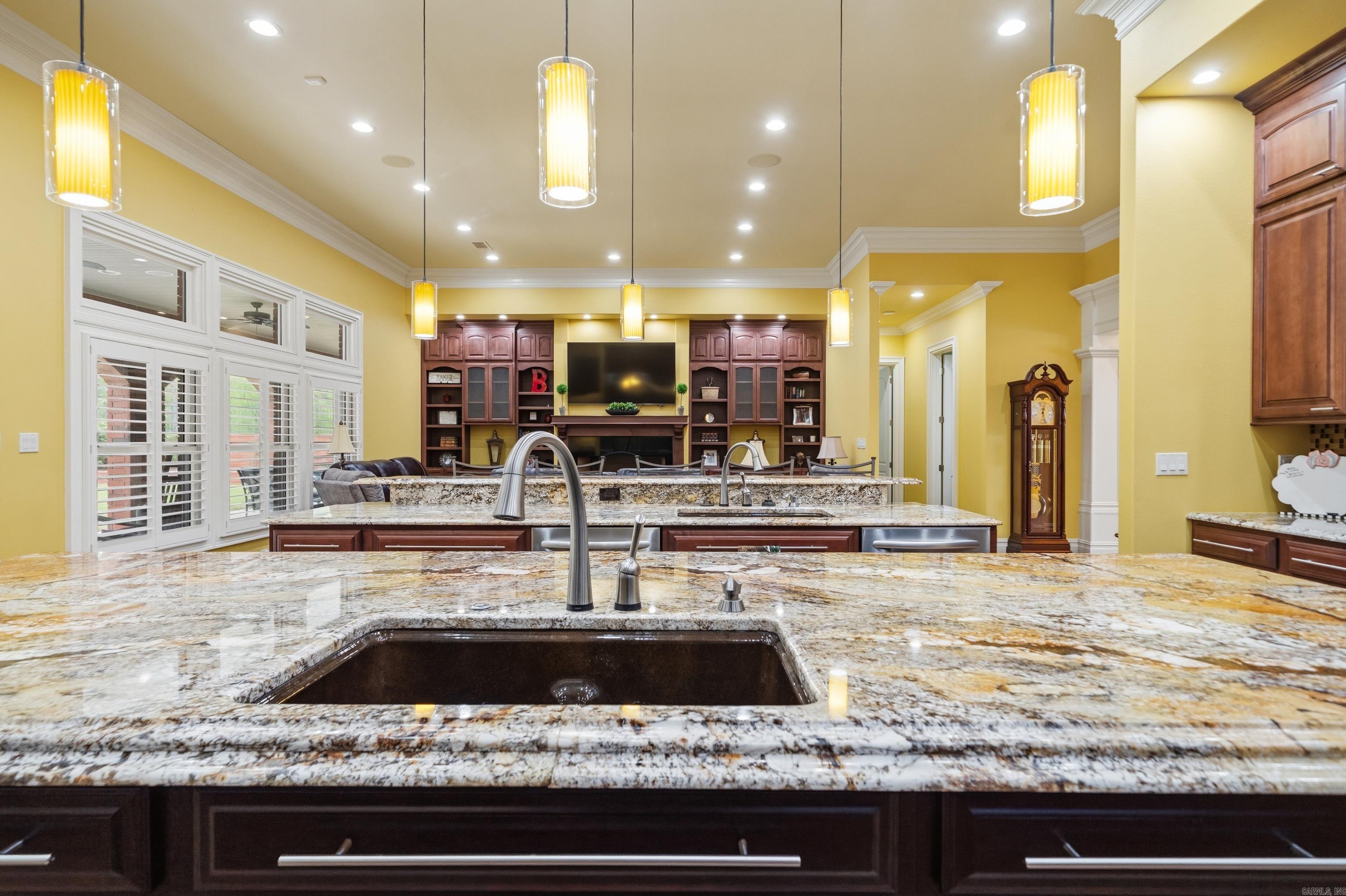 RED OAK - Residential