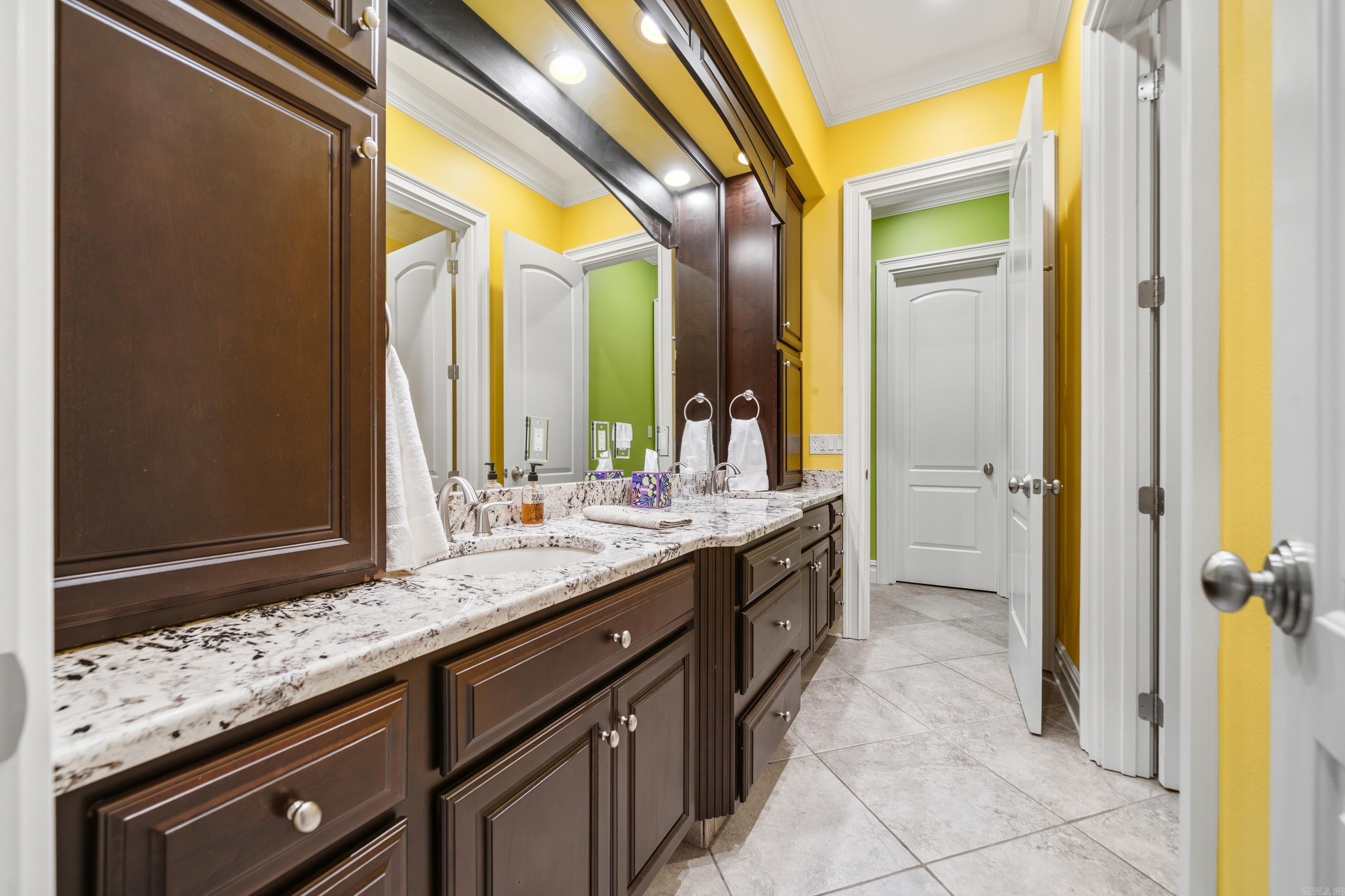 RED OAK - Residential