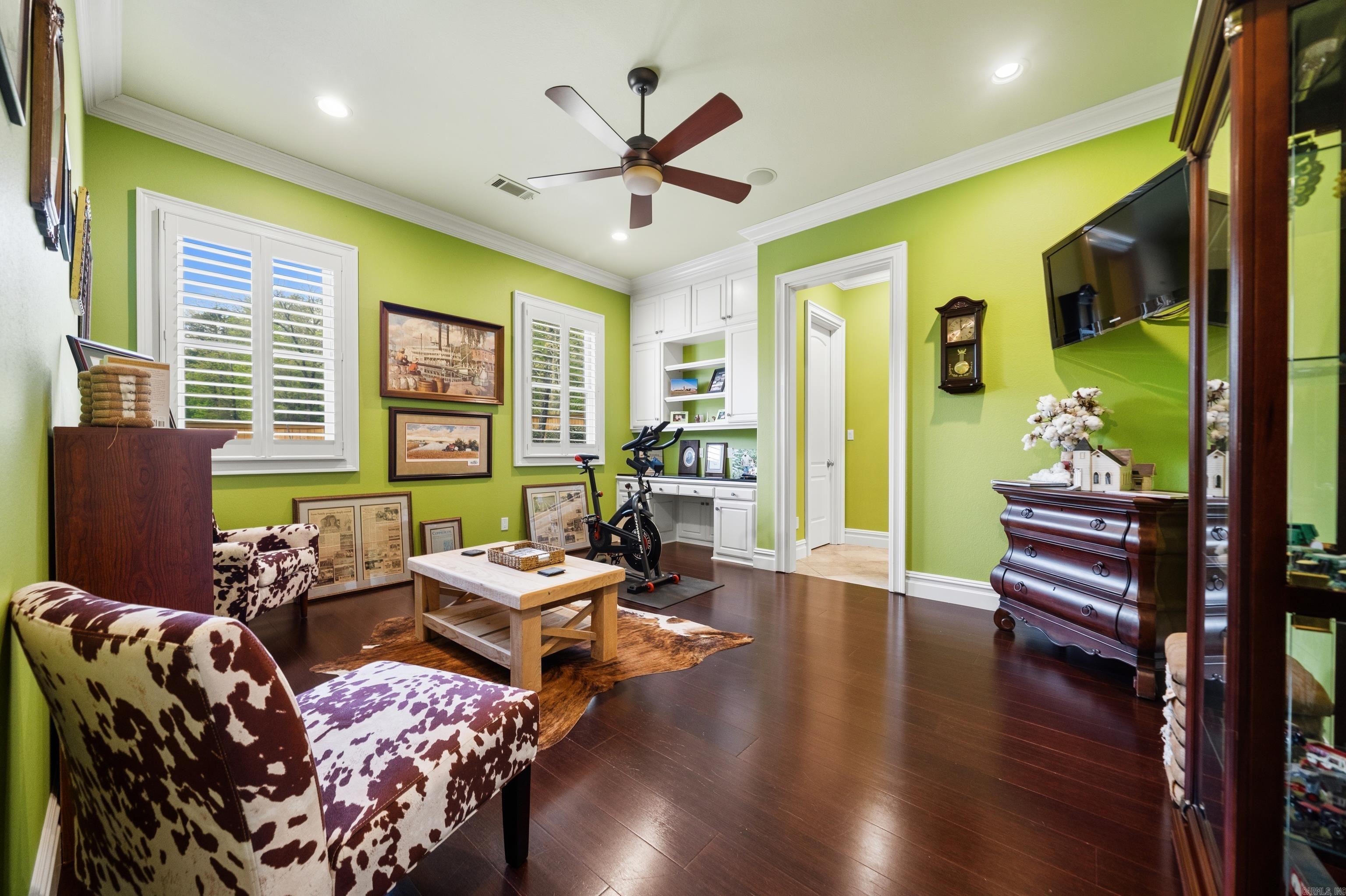 RED OAK - Residential