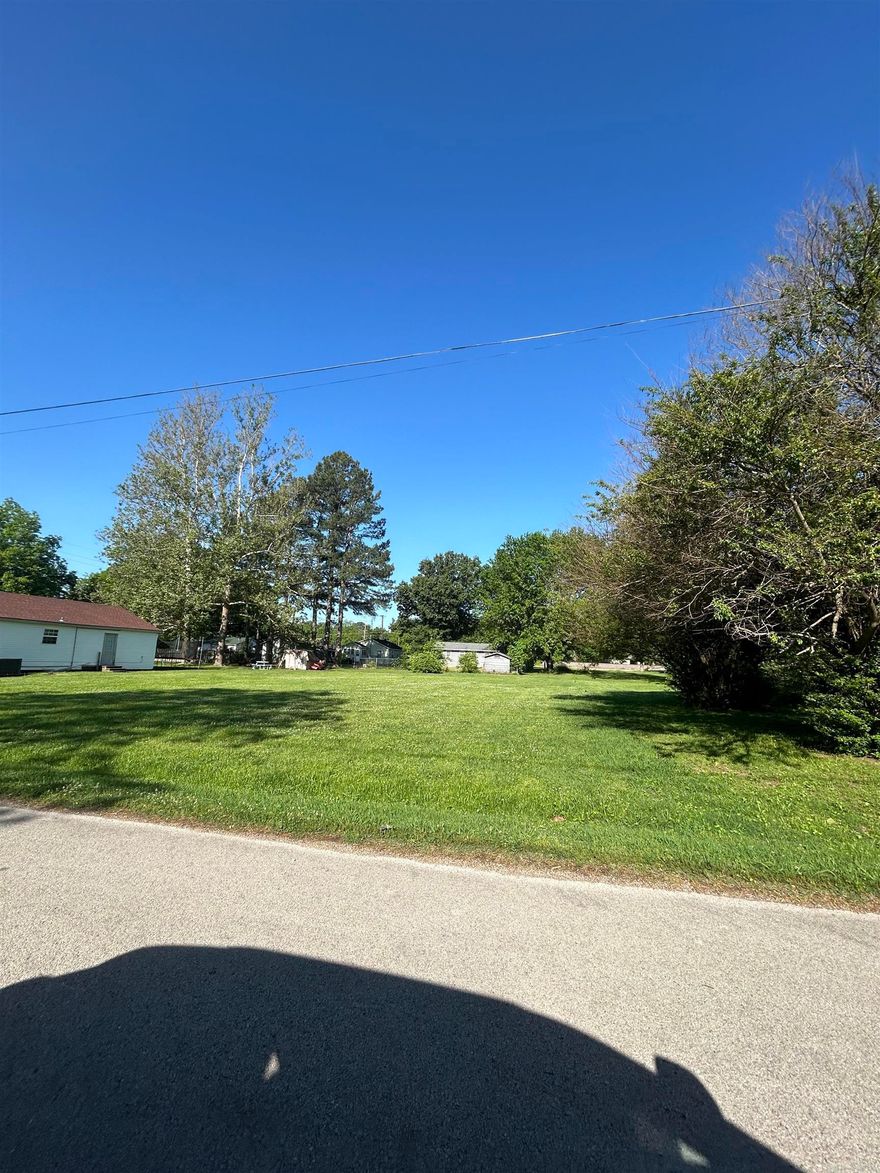 Nice lot just down the road from the Clay County Fairgrounds! It is approximately 50x140 sqft. and it is just waiting on you to give it some life! It has access to city utilities.