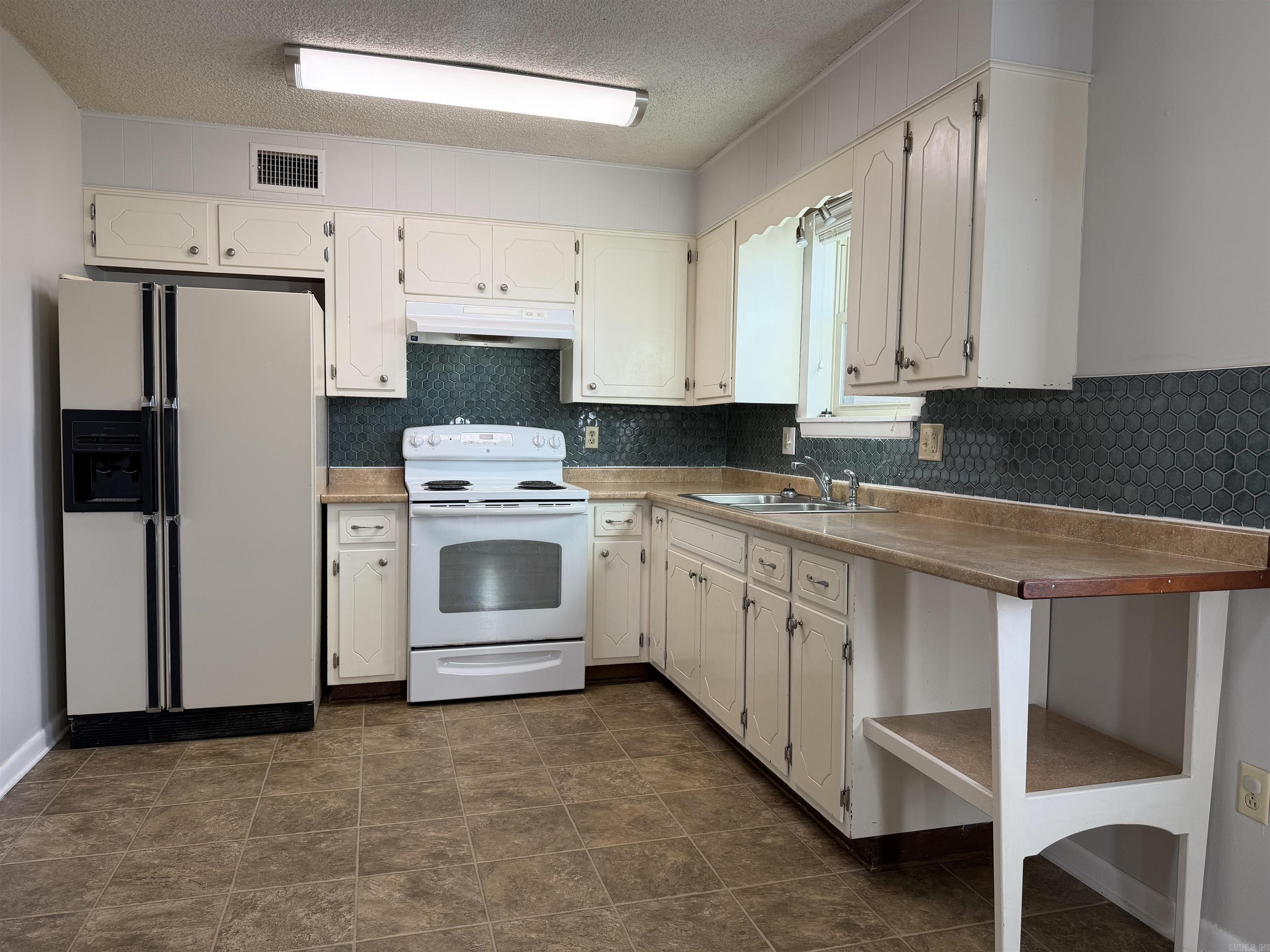 DAVIS S/D (SEARCY) - Residential