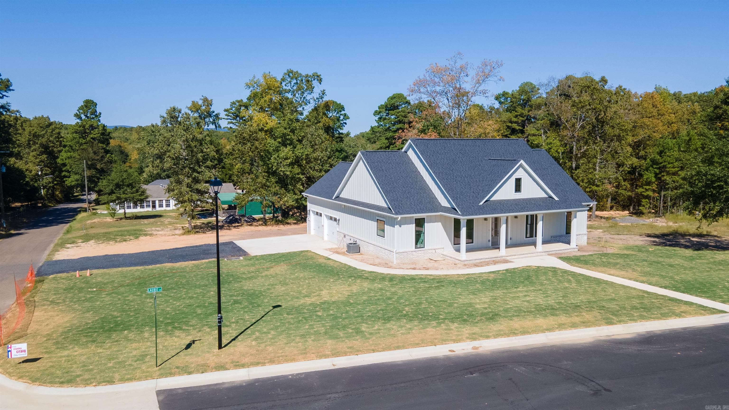 THE VILLAGE AT PRAIRIE CREEK - Residential