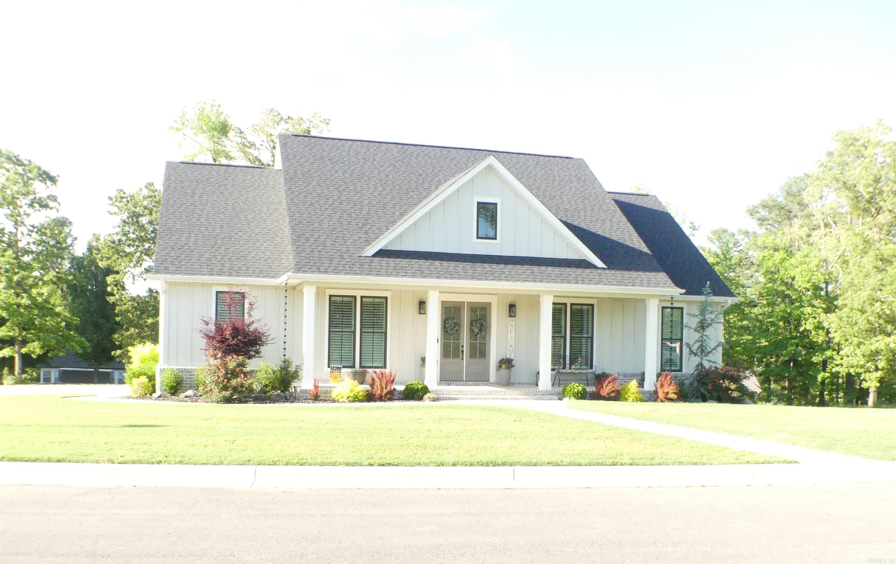 THE VILLAGE AT PRAIRIE CREEK - Residential