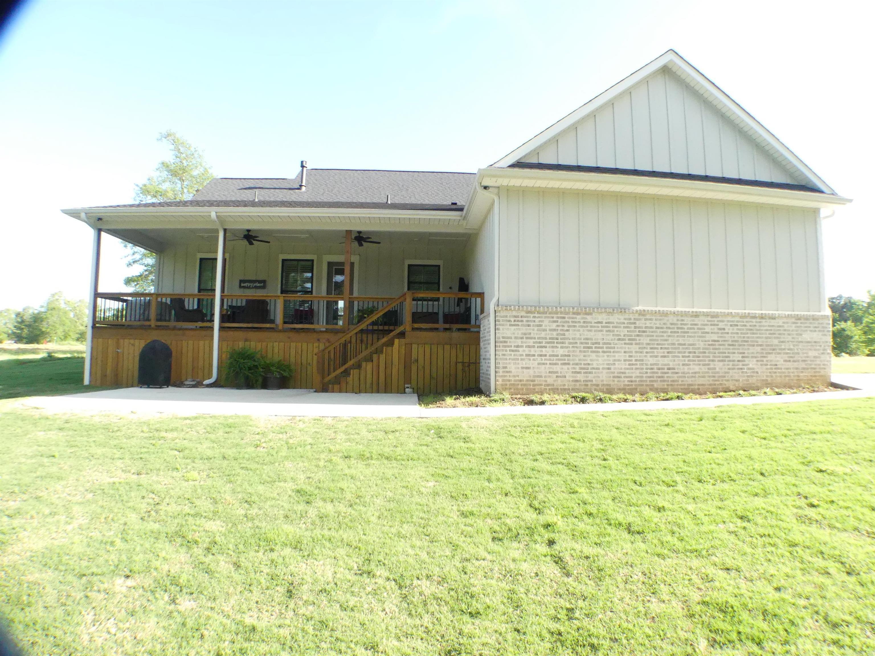 THE VILLAGE AT PRAIRIE CREEK - Residential