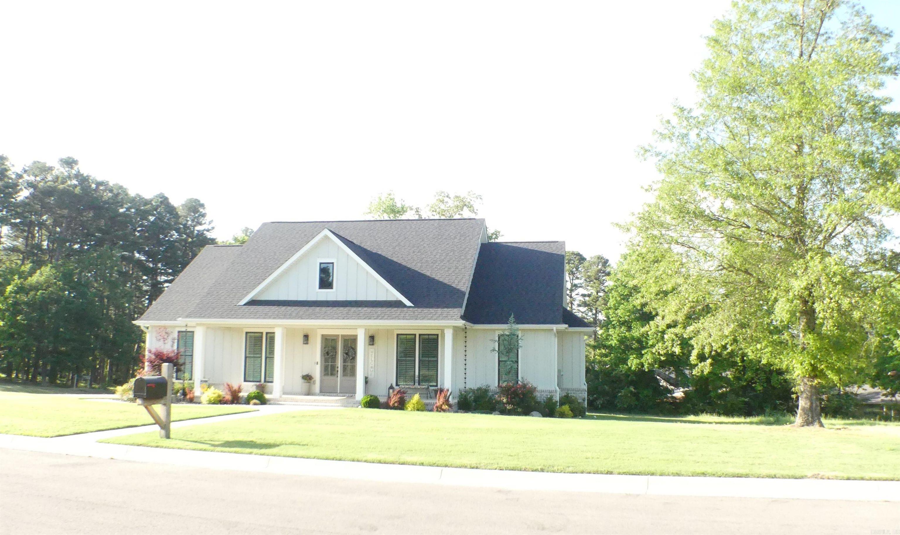 THE VILLAGE AT PRAIRIE CREEK - Residential