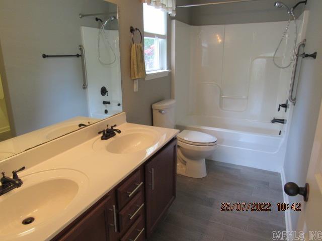 Crossing on the Green - Residential Lease