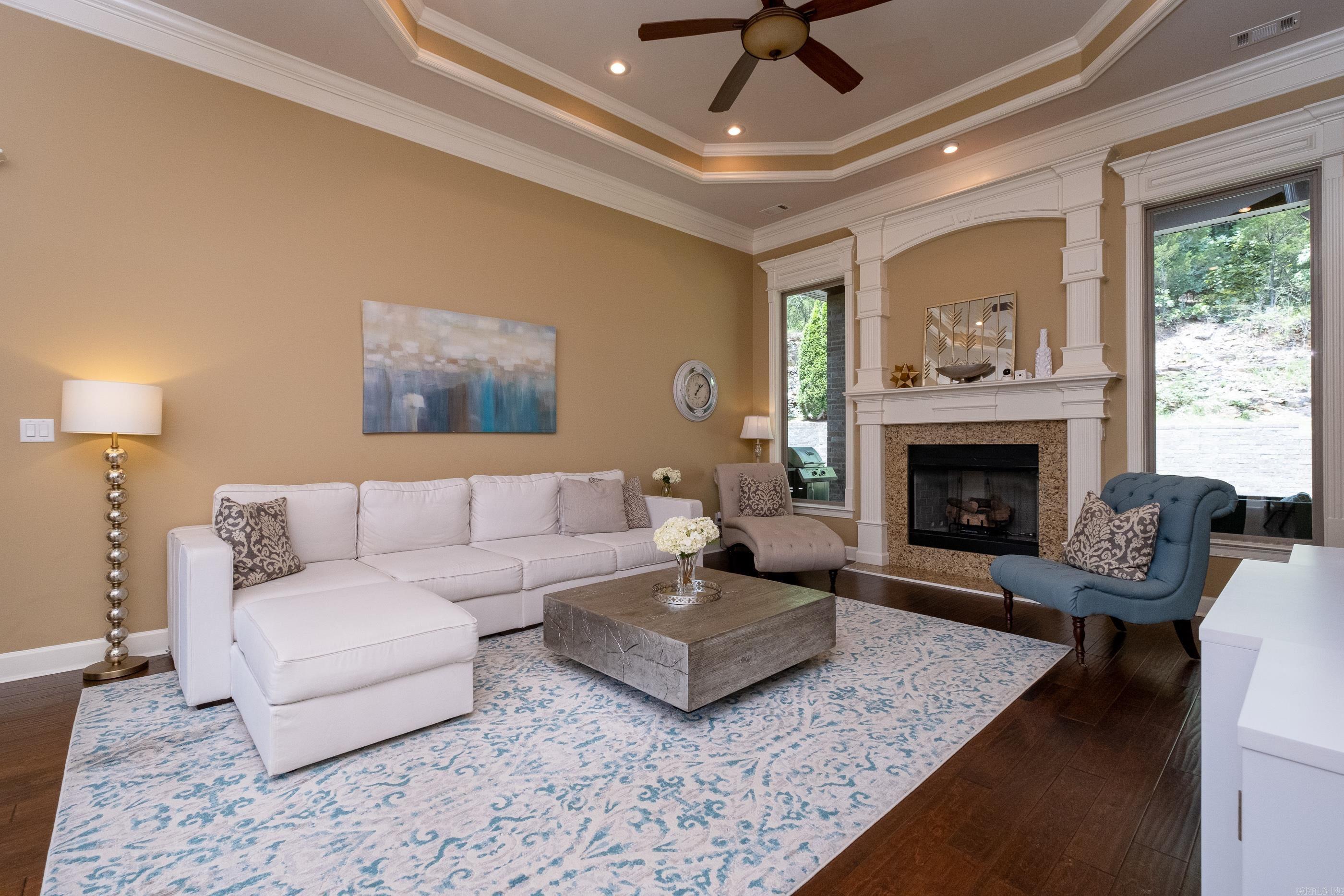 WOODLANDS EDGE - Residential