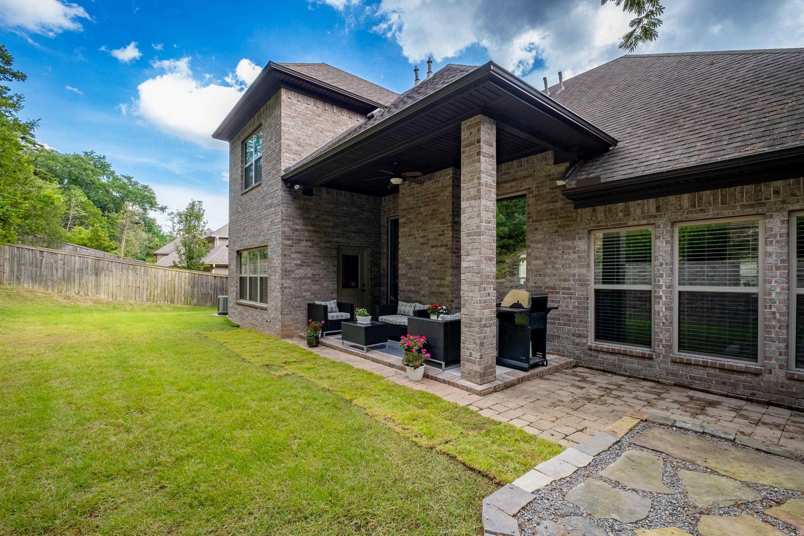 WOODLANDS EDGE - Residential