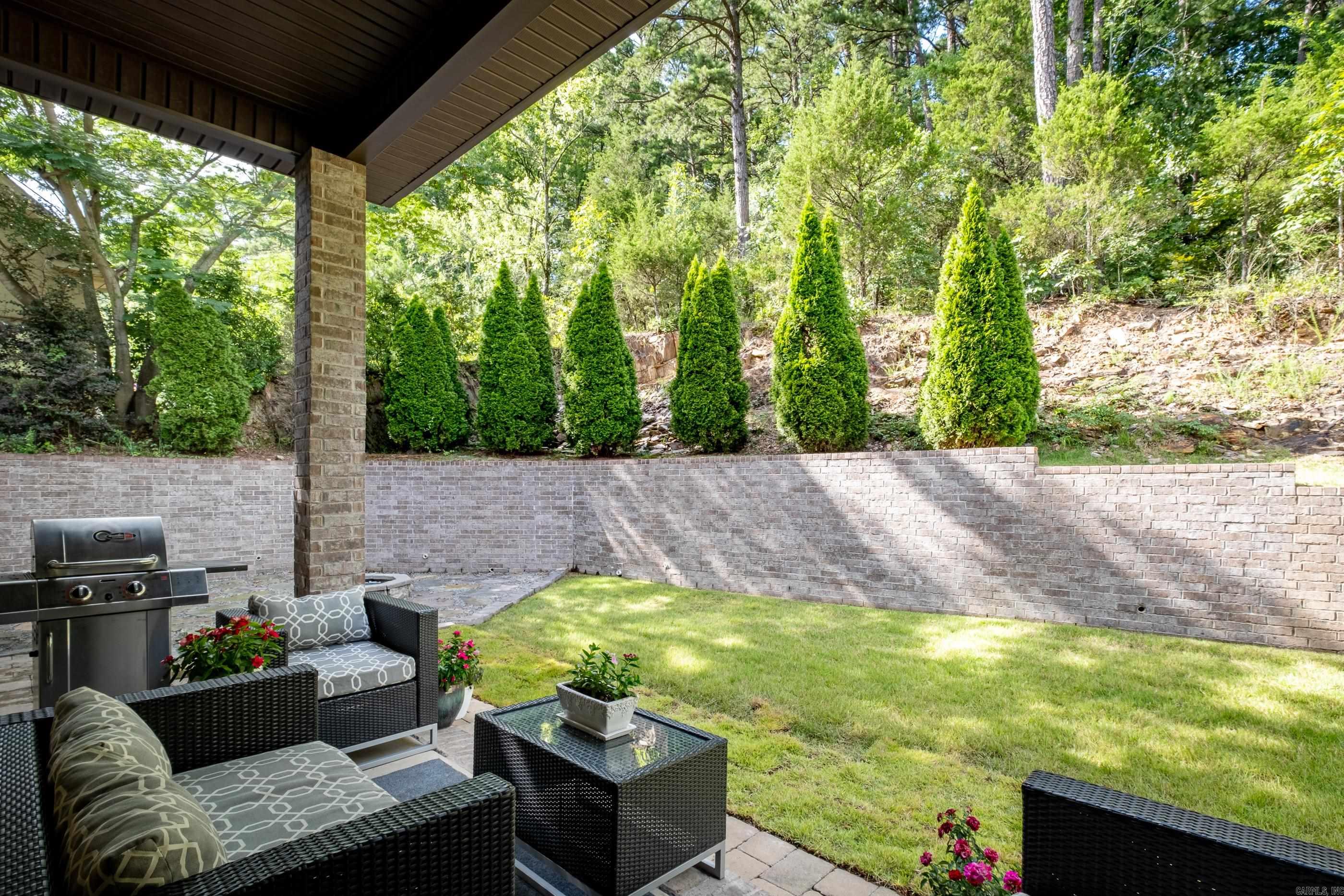 WOODLANDS EDGE - Residential