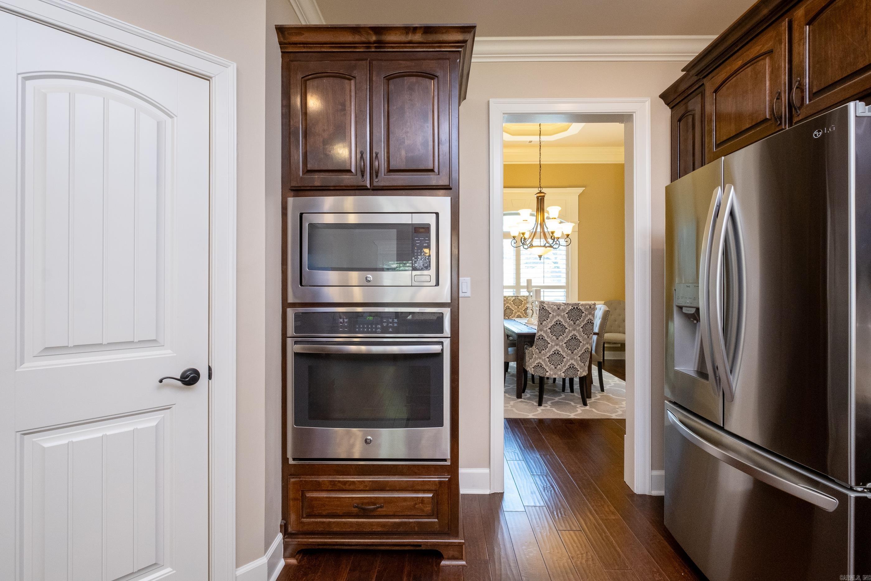 WOODLANDS EDGE - Residential