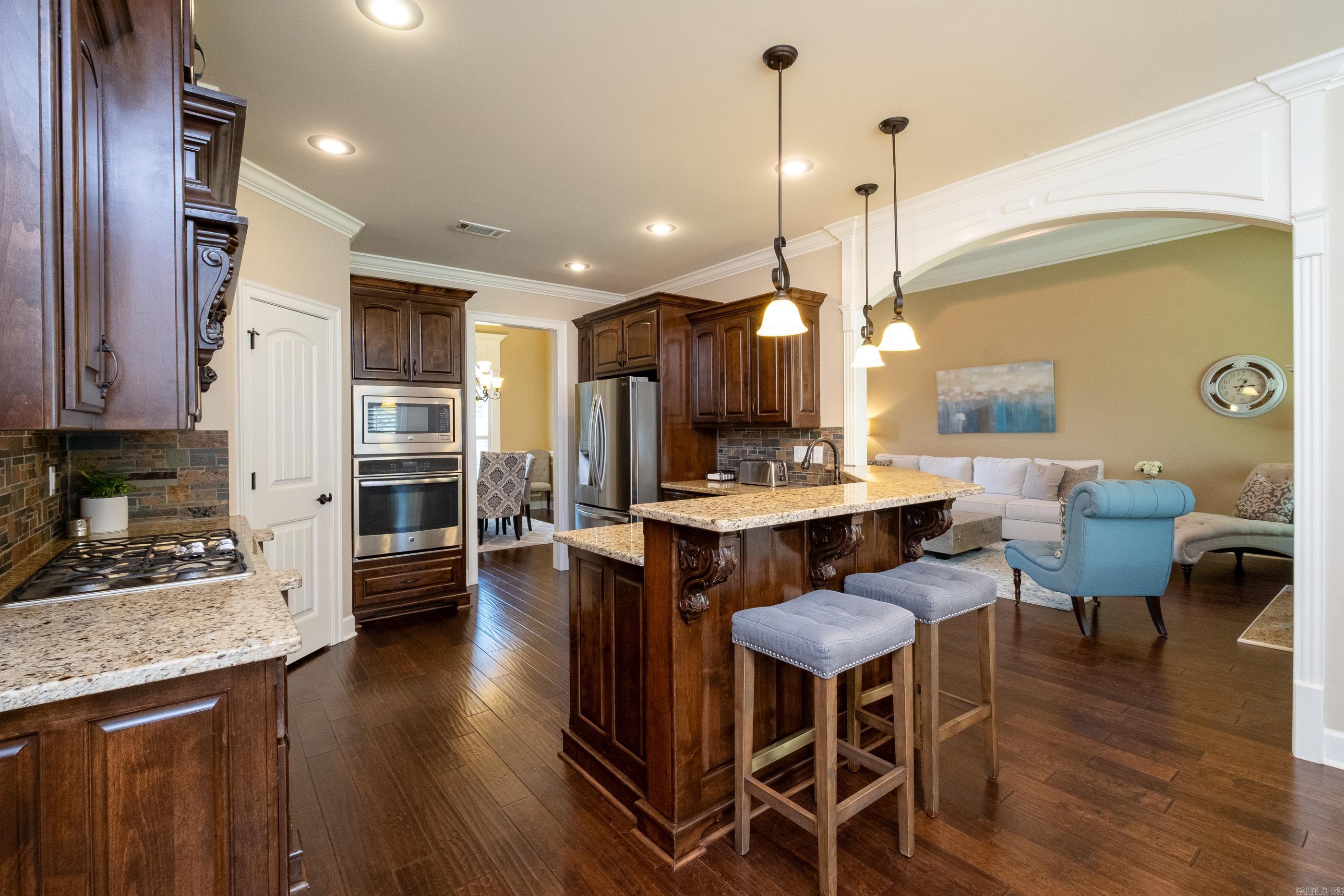 WOODLANDS EDGE - Residential