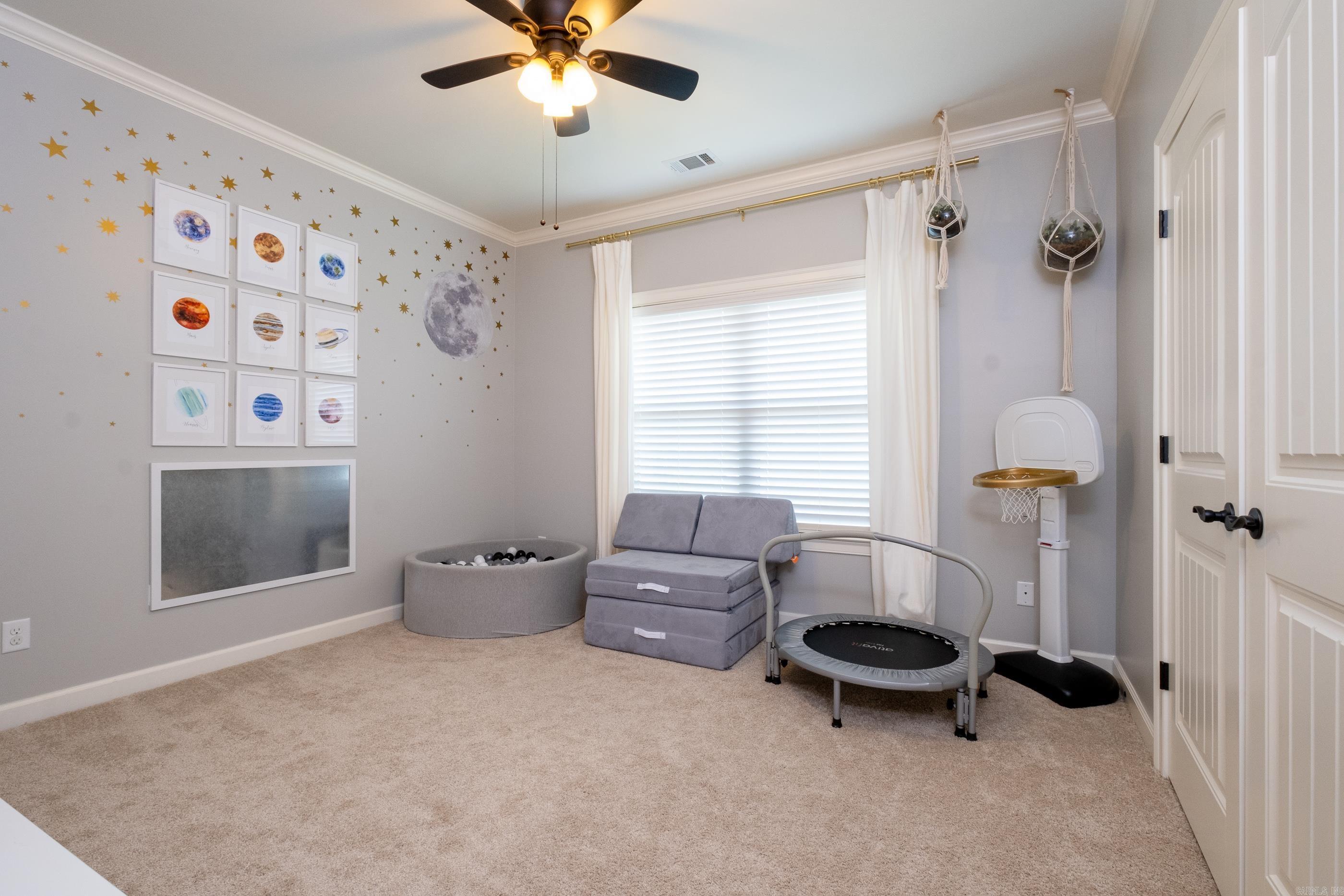 WOODLANDS EDGE - Residential