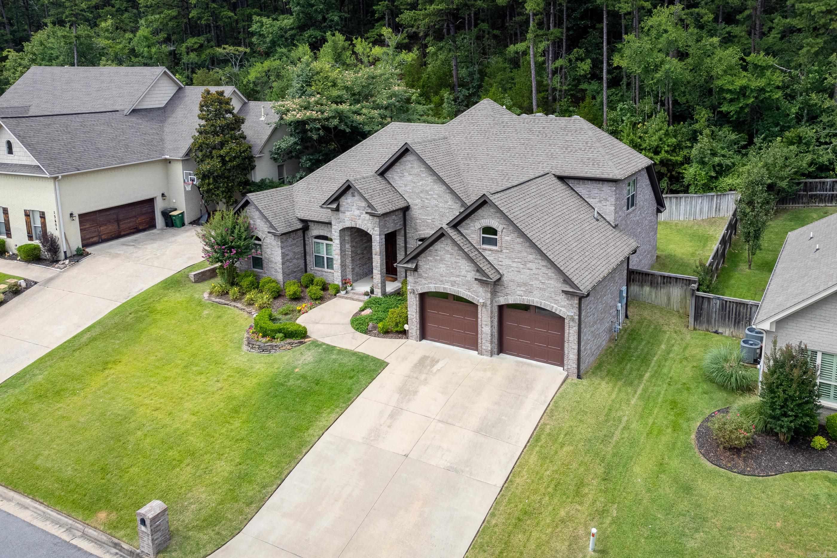 WOODLANDS EDGE - Residential