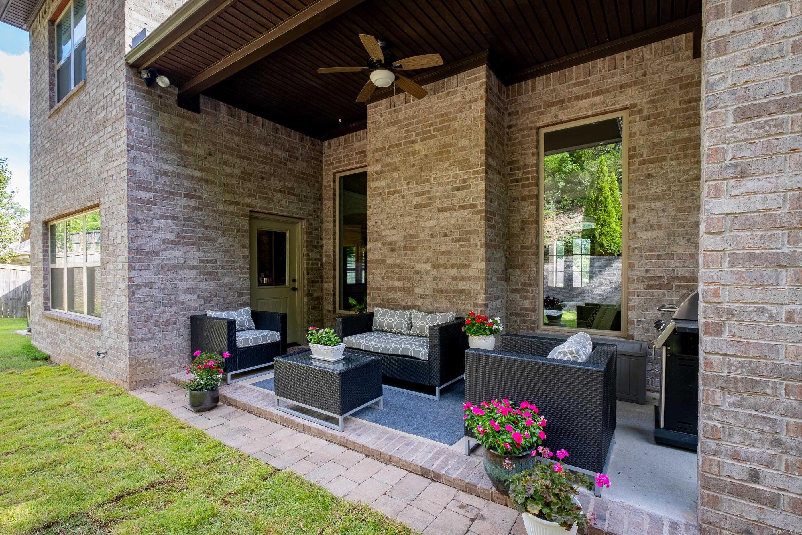 WOODLANDS EDGE - Residential