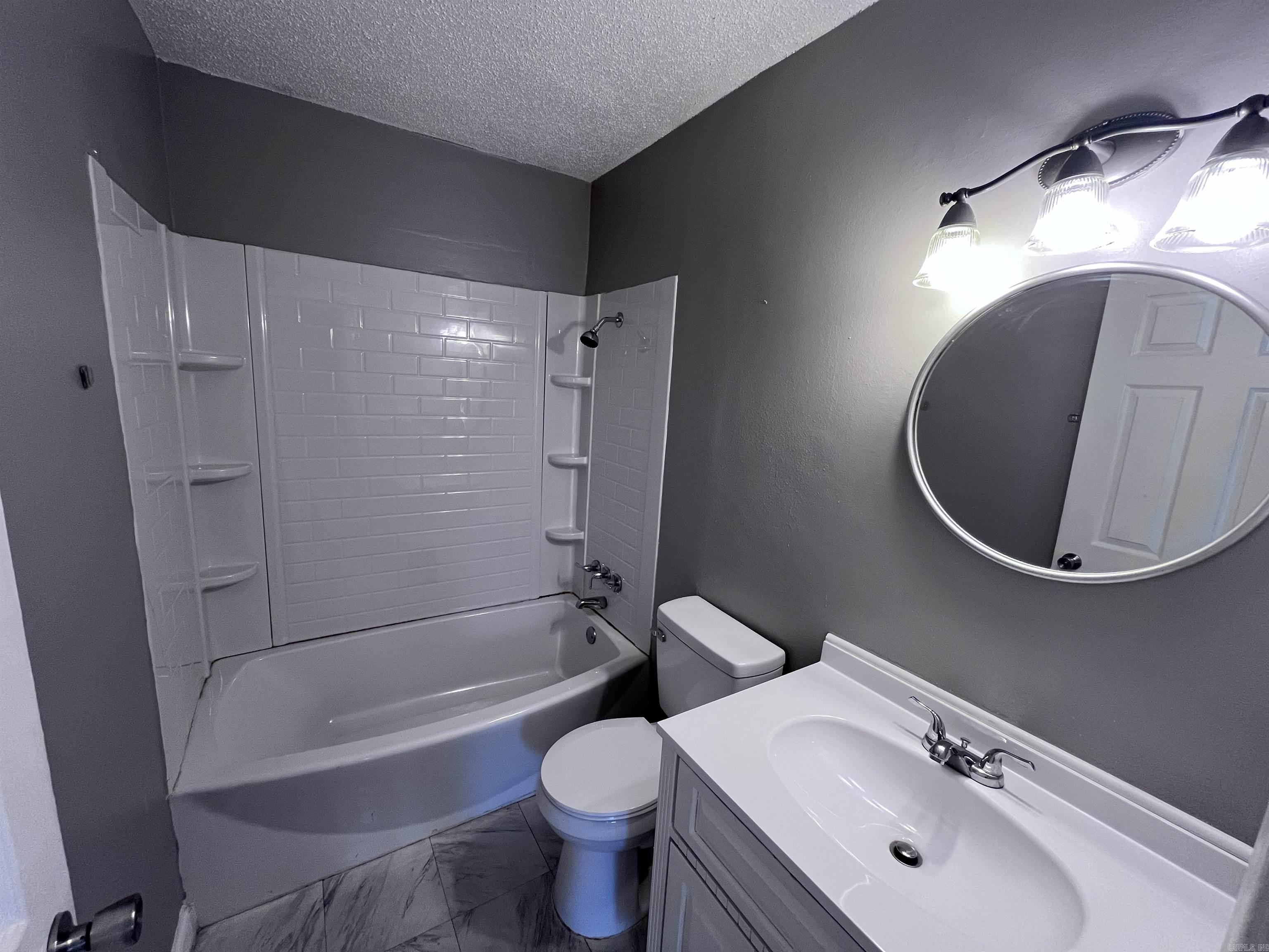 Towering Oaks - Residential Lease