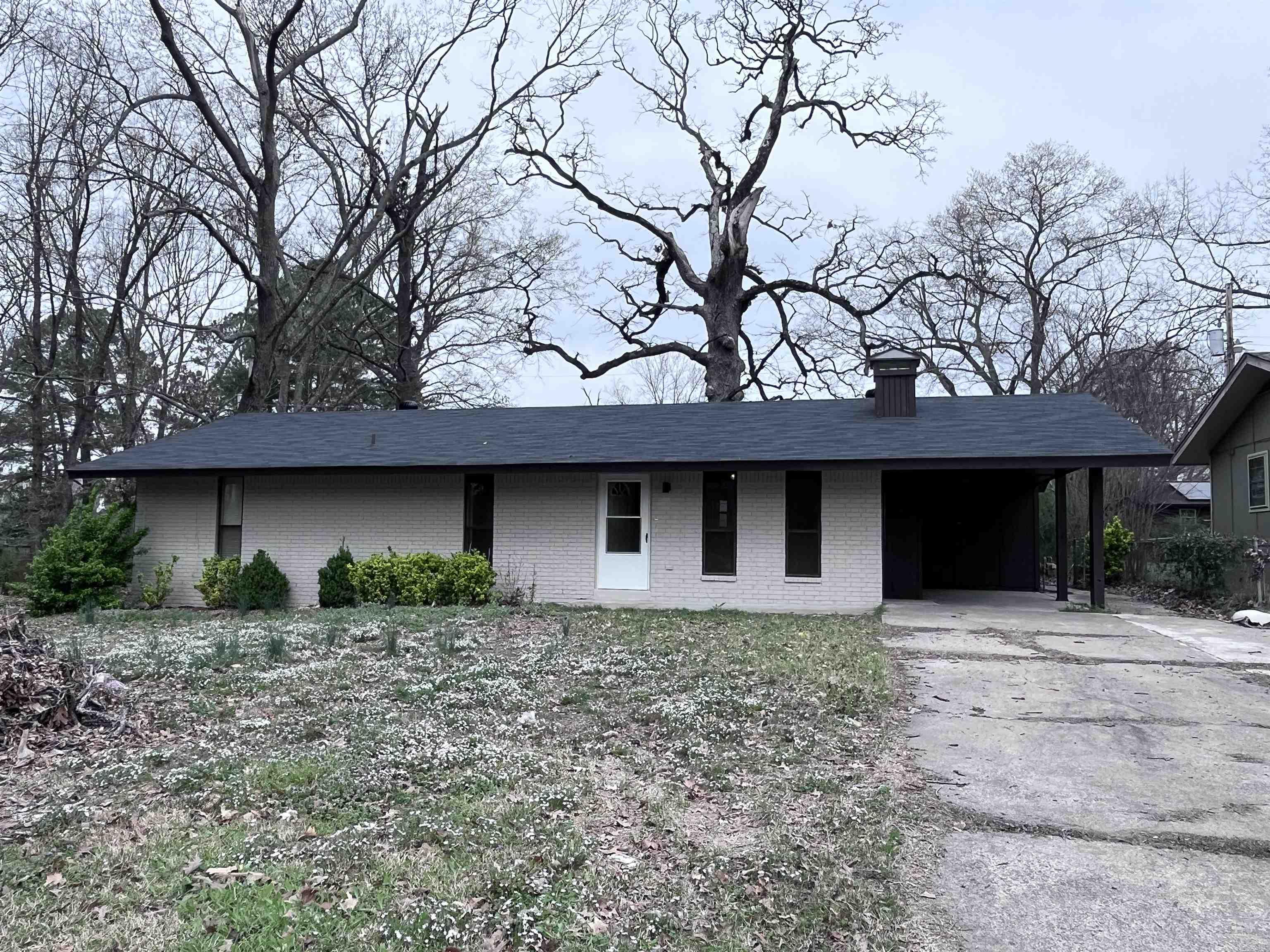 Towering Oaks - Residential Lease