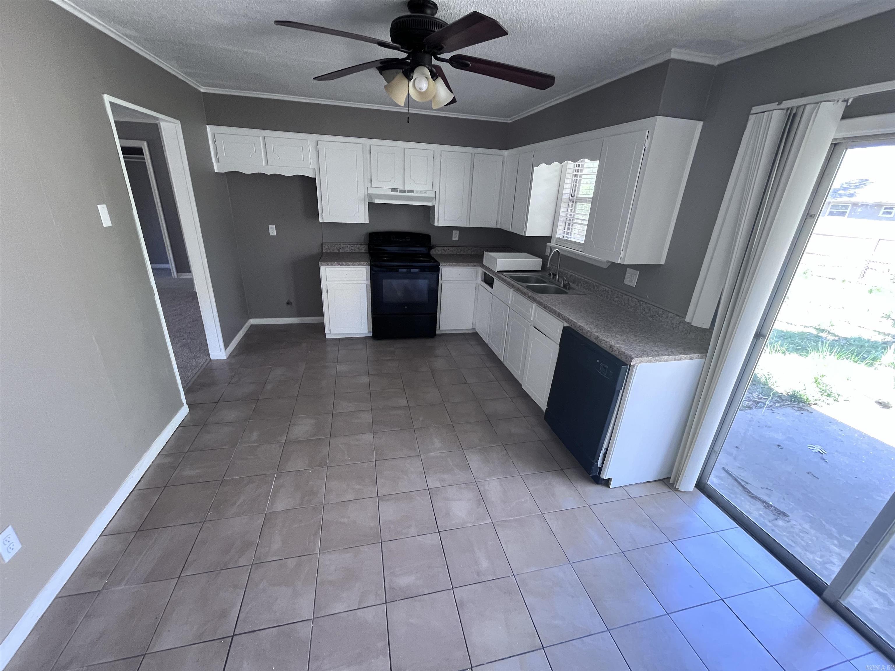 Towering Oaks - Residential Lease