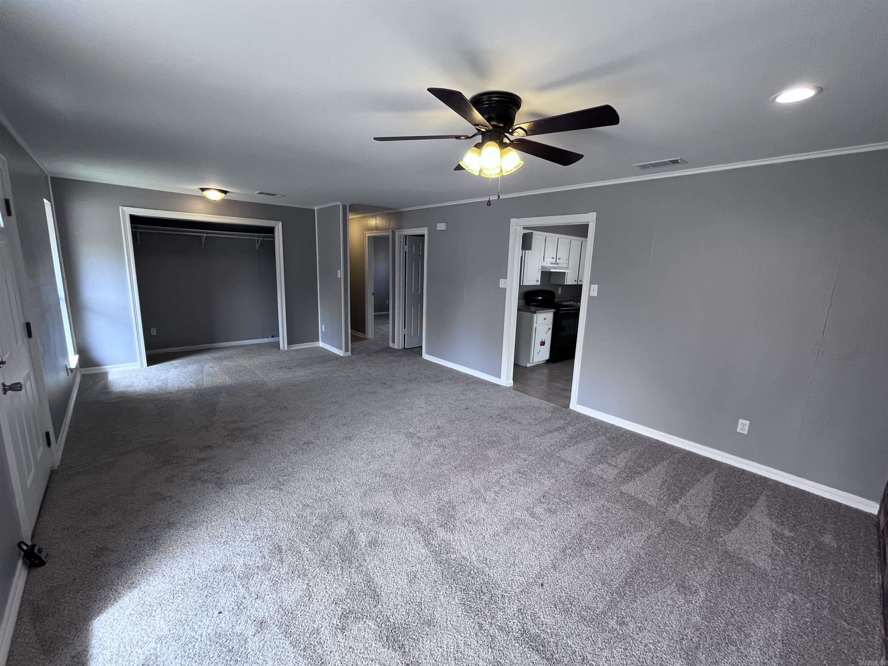 Towering Oaks - Residential Lease